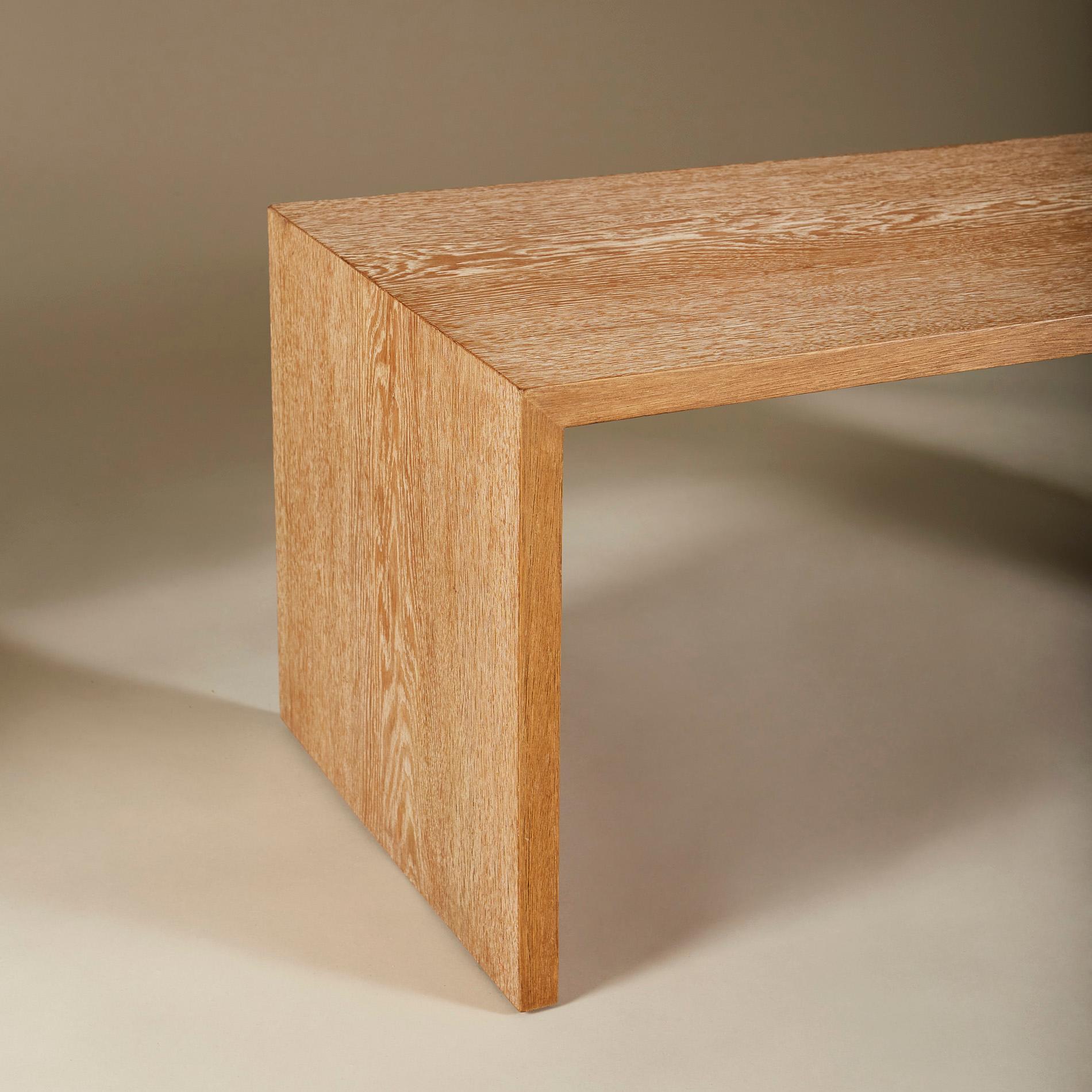 Chaulé Paire de tables basses de Comte comme interprétation du design de Jean-Michel Frank en vente