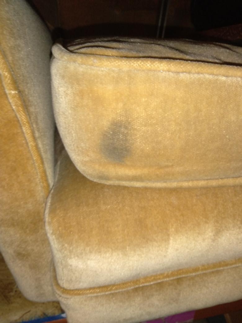 Pair of Low Tufted Velvet Lounge Chairs 1