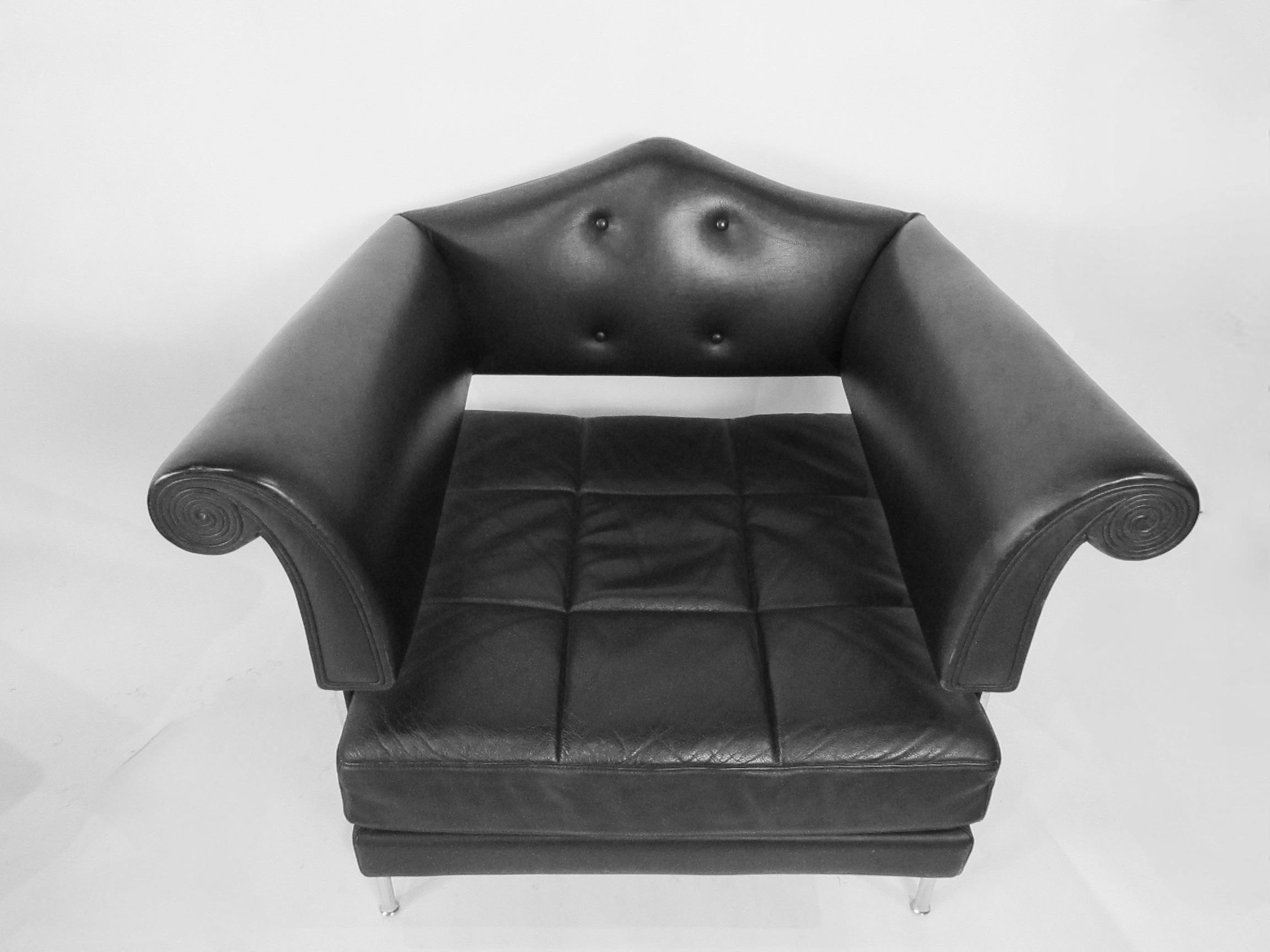 Pair of Luca Scocchetti for Poltrana Frau black leather on chrome lounge chairs For Sale 3
