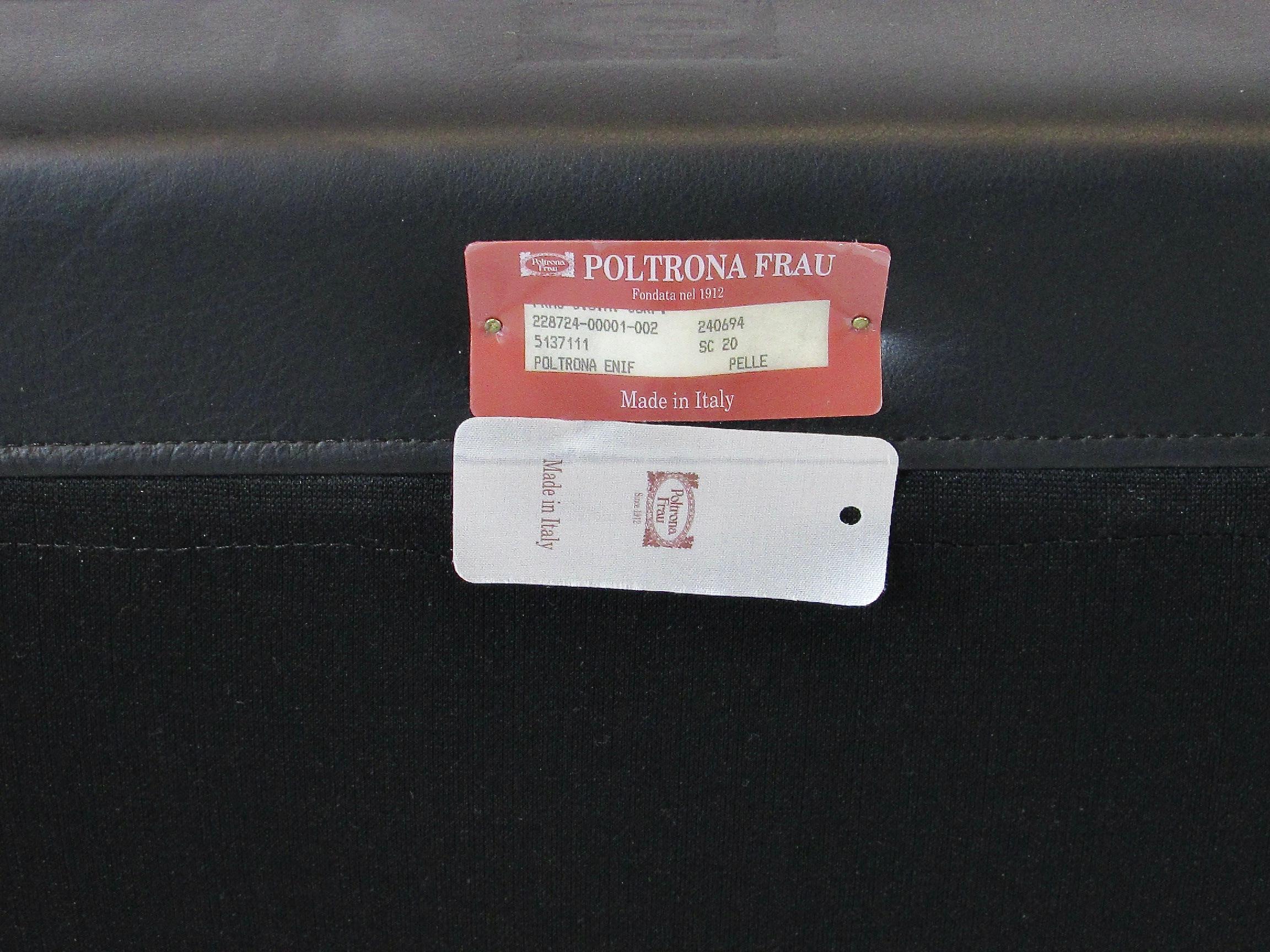 Paire de chaises longues Luca Scocchetti pour Poltrana Frau en cuir noir et chrome en vente 1