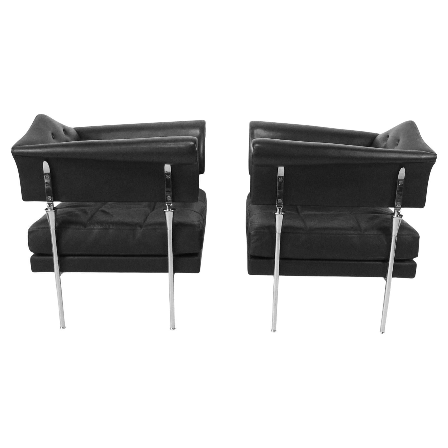 Pair of Luca Scocchetti for Poltrana Frau black leather on chrome lounge chairs For Sale