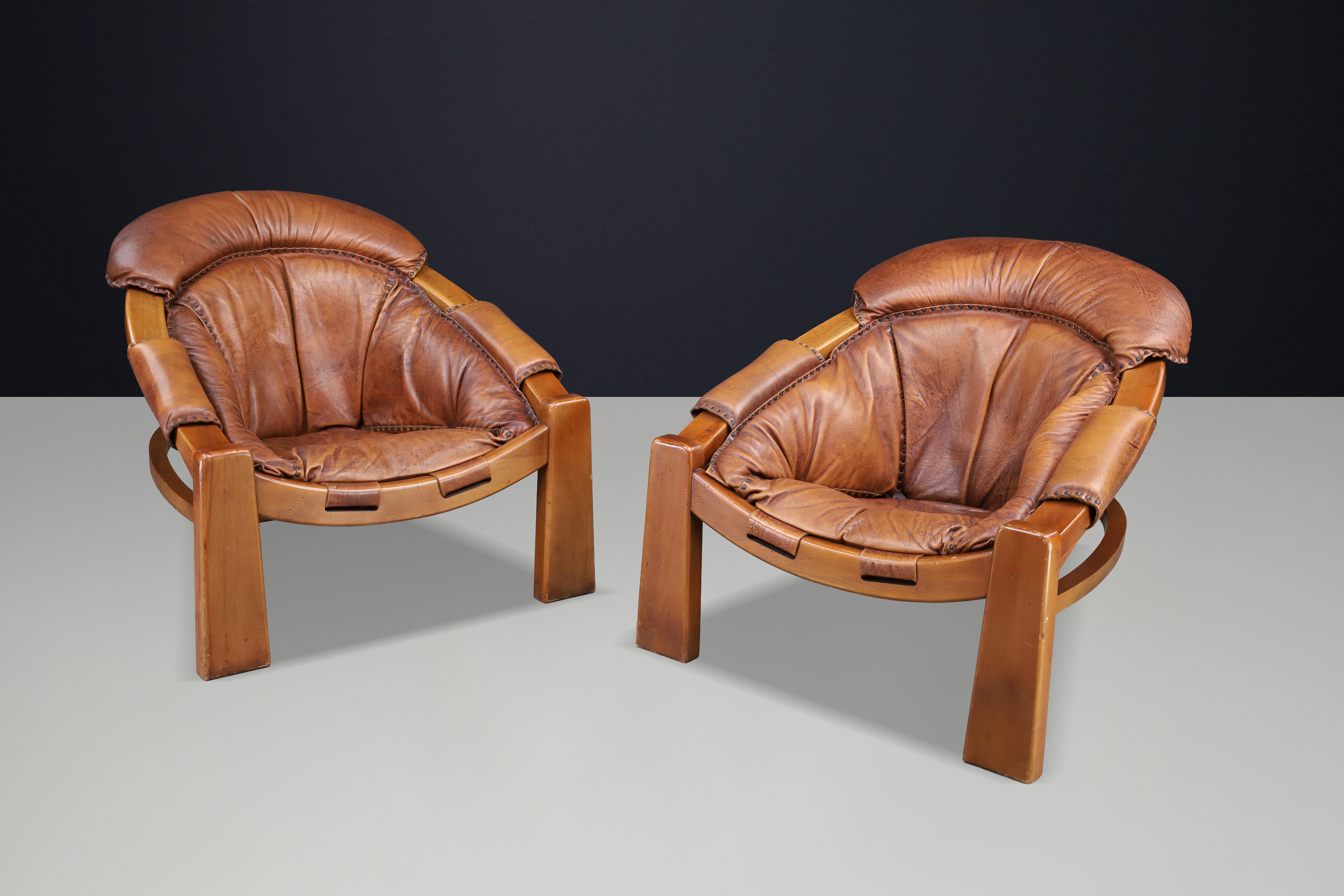Pair of Luciano Frigerio Lounge Chairs in Cognac Leather and