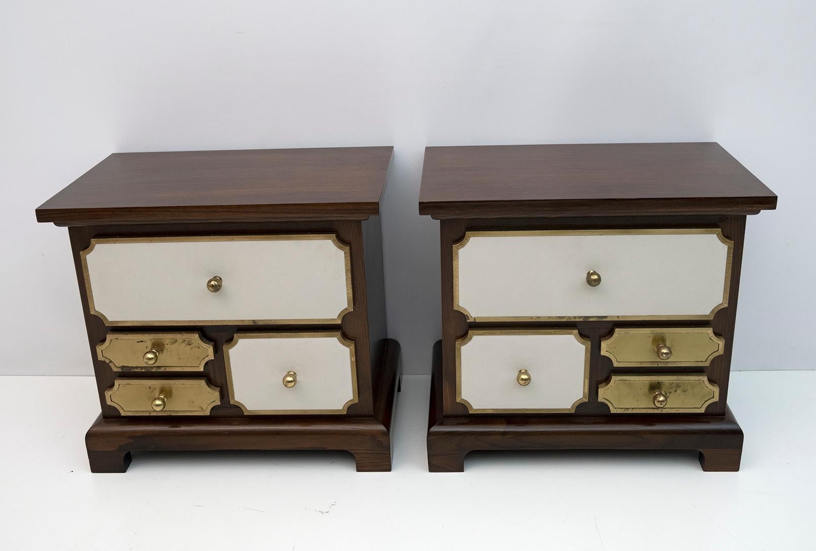 Mid-20th Century Pair of Luciano Frigerio Mid-Century Modern Italian Bedside Tables, 1960s For Sale