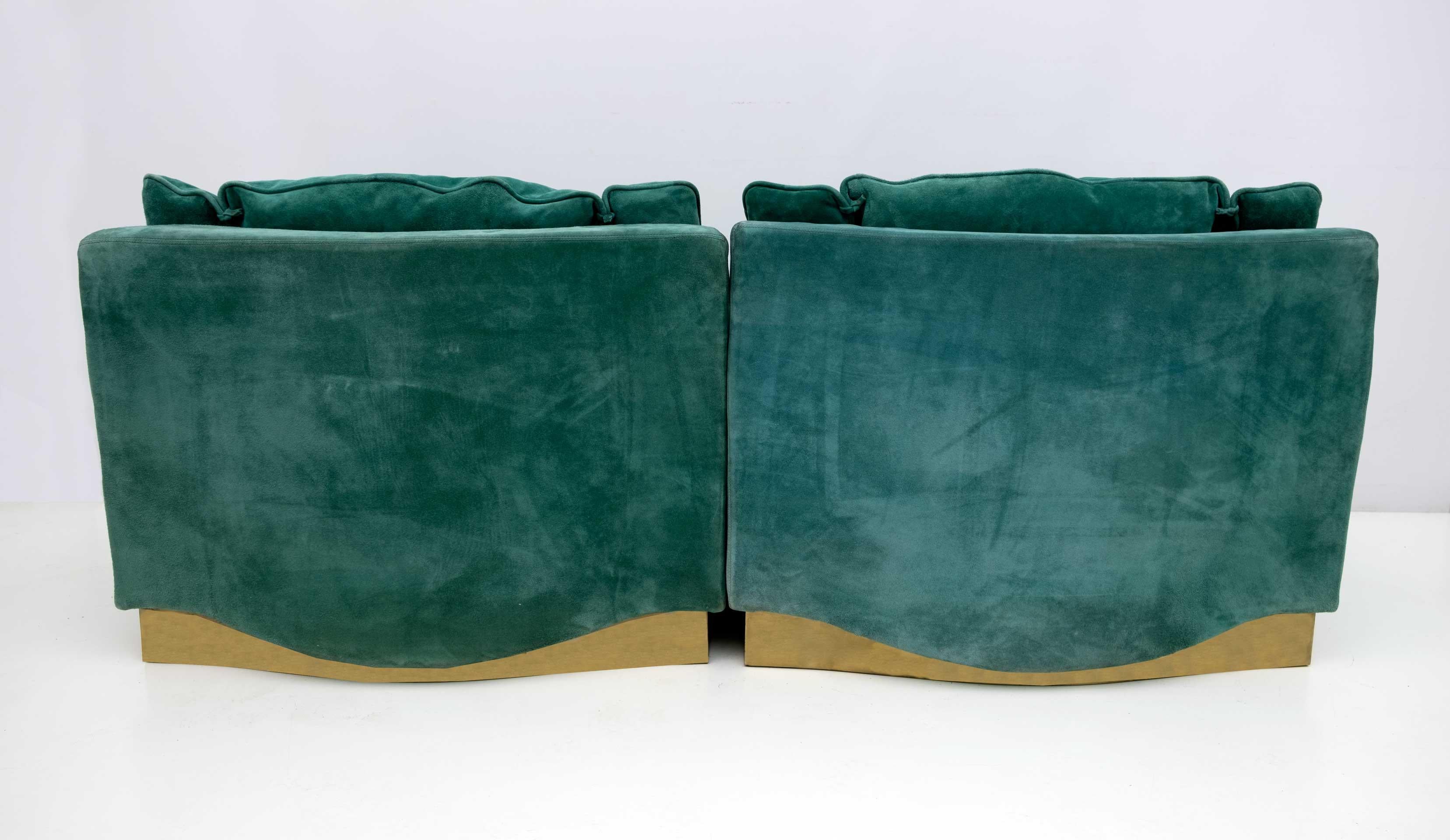 Pair of Luciano Frigerio Mid-Century Modern Suede Armchairs and Footrest, 1970s For Sale 6