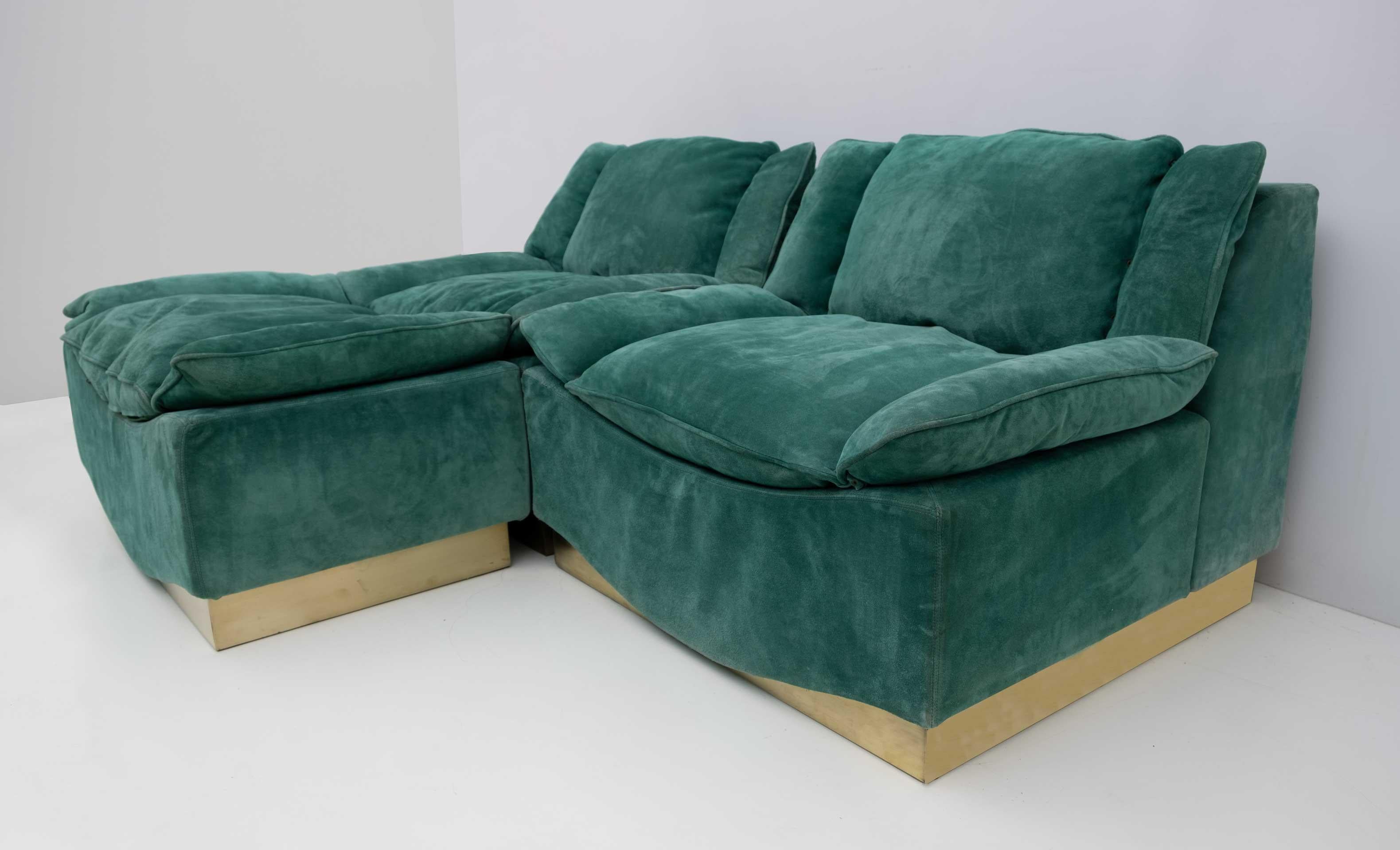 Pair of Luciano Frigerio Mid-Century Modern Suede Armchairs and Footrest, 1970s For Sale 2