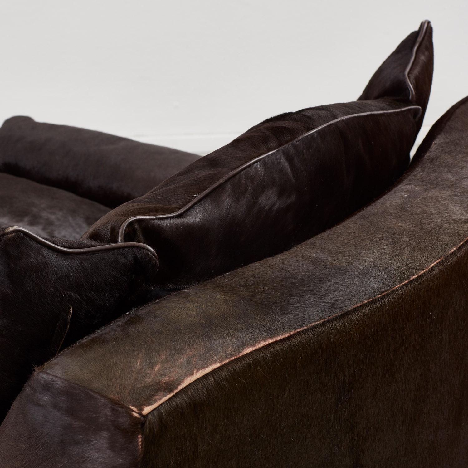 Pair of Luciano Frigerio ponyhair armchairs & ottoman - Italy, 1970s For Sale 5