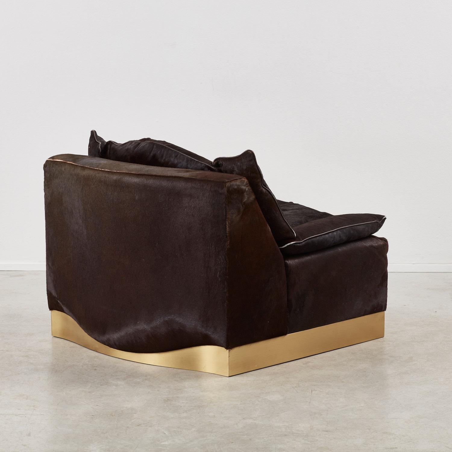 Pair of Luciano Frigerio ponyhair armchairs & ottoman - Italy, 1970s For Sale 1