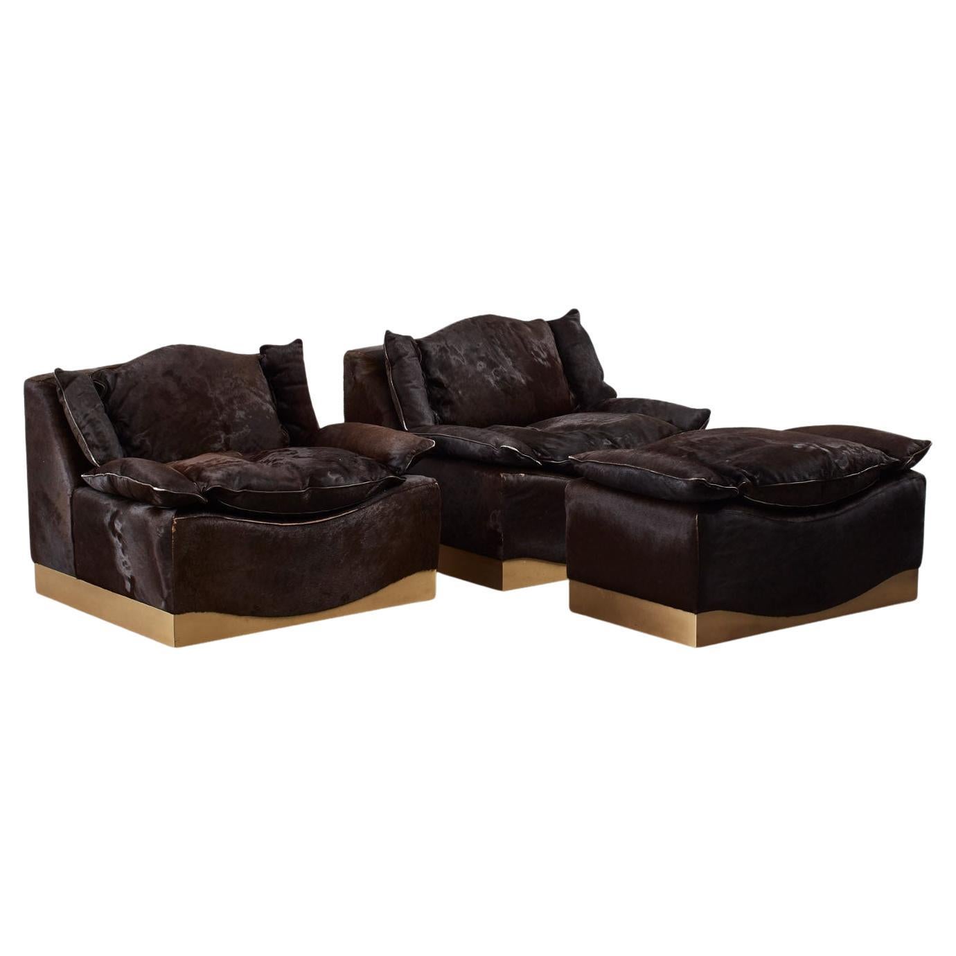 Pair of Luciano Frigerio ponyhair armchairs & ottoman - Italy, 1970s