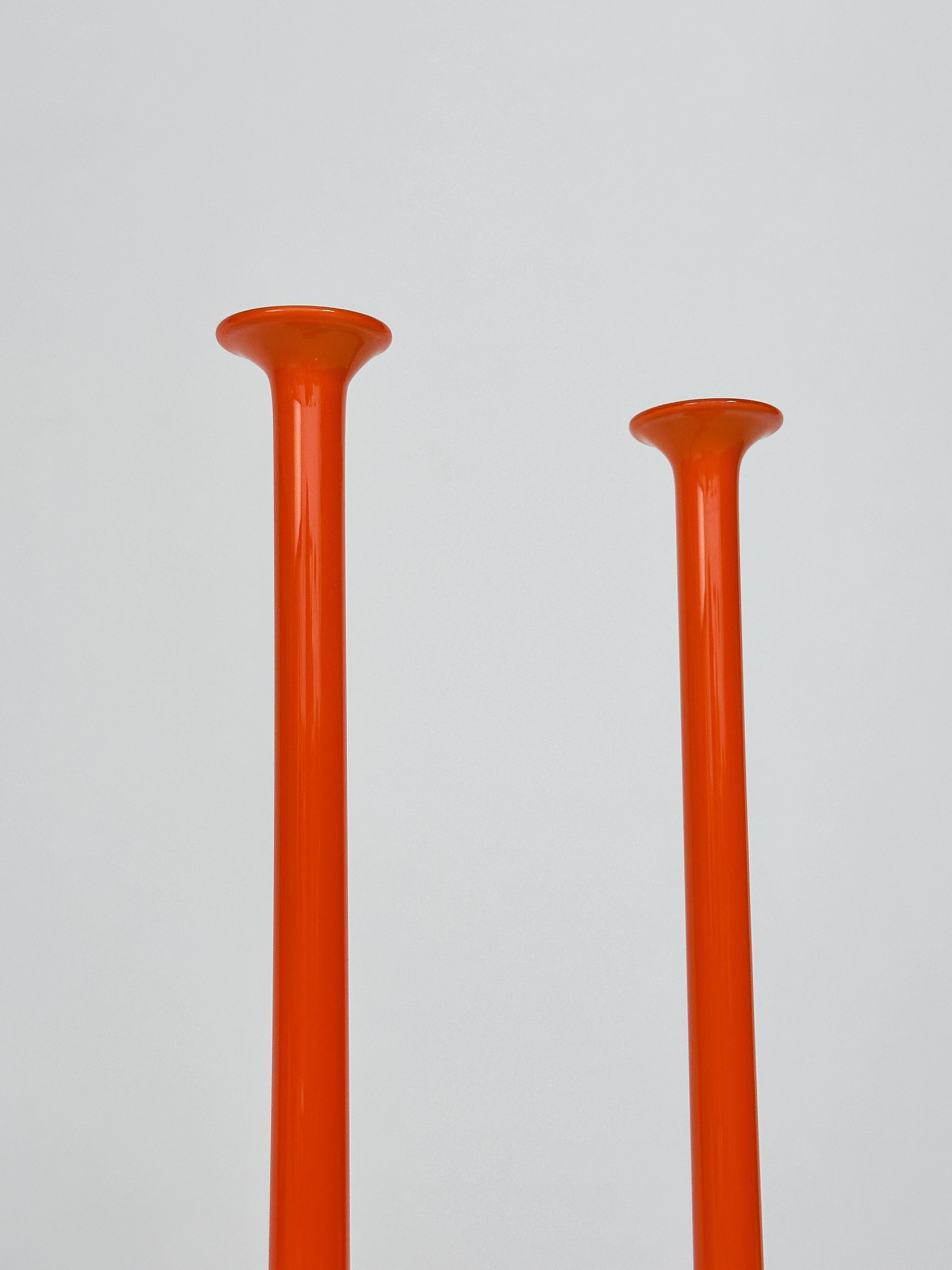 Vetro di Murano Coppia di bastoncini per candele Luciano Vistosi in vetro di Murano Arancione 1960s 1970s in vendita