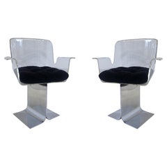 Paire de chaises pivotantes en Lucite et aluminium par Pace Collection