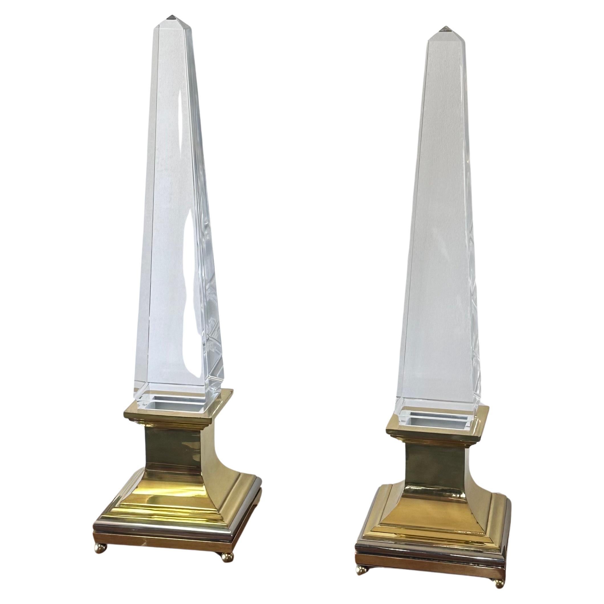 Pair of Lucite and Brass Obelisk Table Lamps by Sandro Petti for Maison Jansen For Sale 12