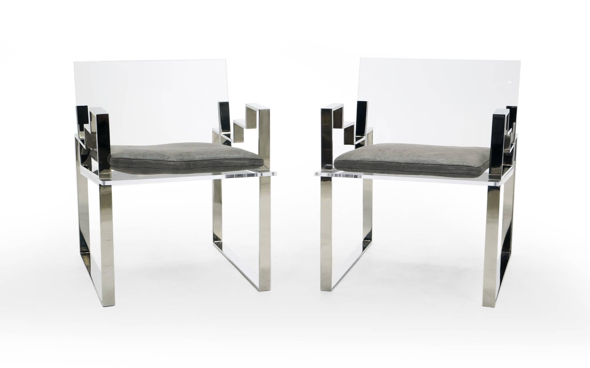 Fin du 20e siècle Paire de chaises longues en lucite et chrome signées à la main par Charles Hollis Jones 1984 en vente