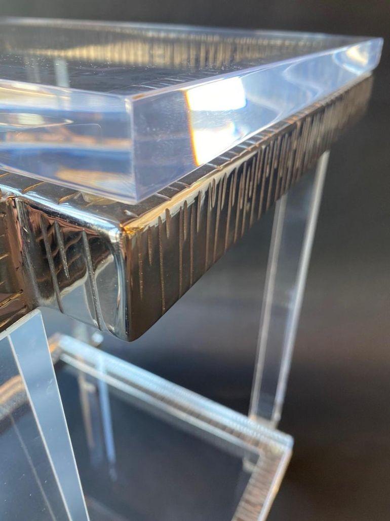 Américain Paire de tables cocktail en lucite et chrome, USA, 1970 en vente