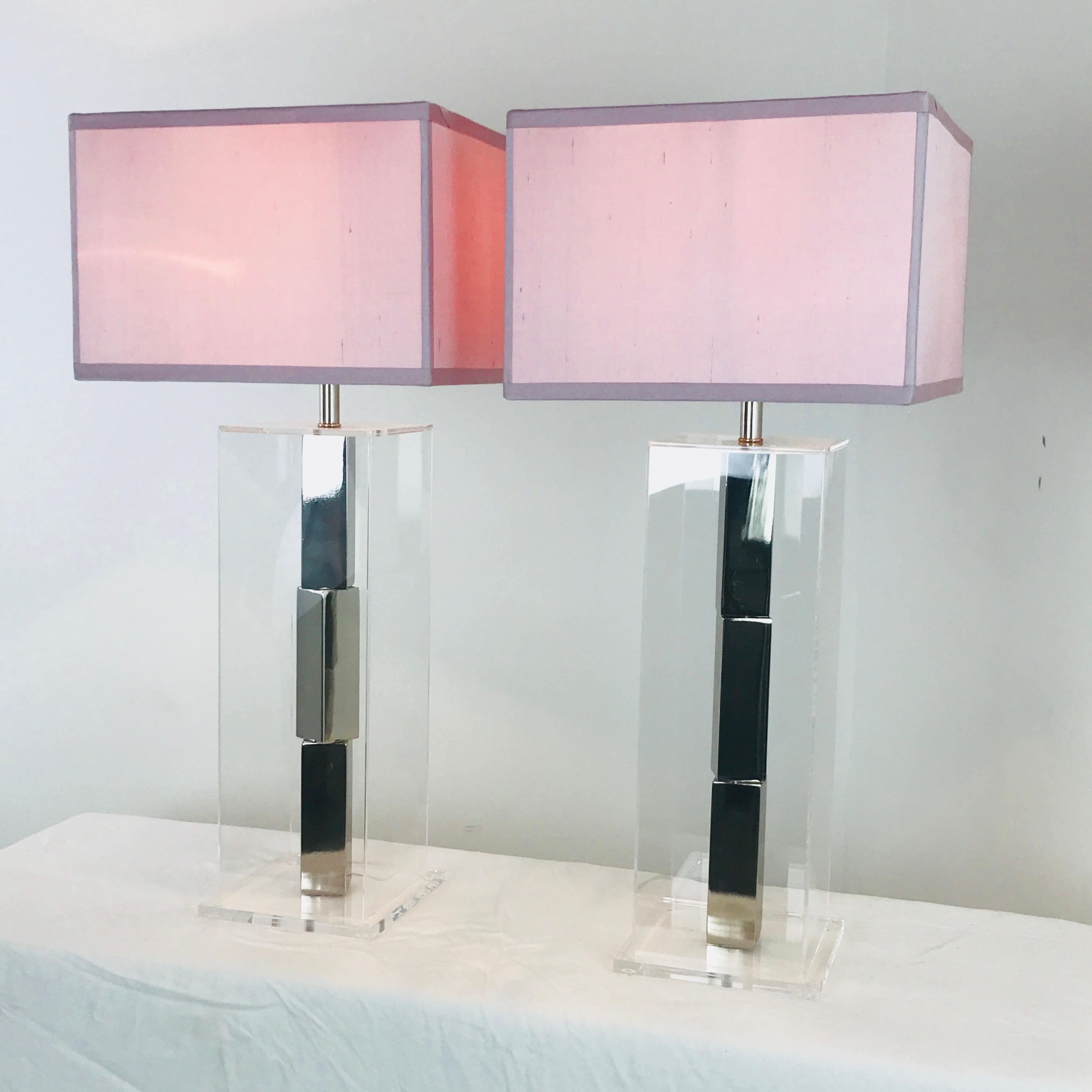20th Century Pair of Lucite and Chrome Table Lamps by Laurel with Silk Shades