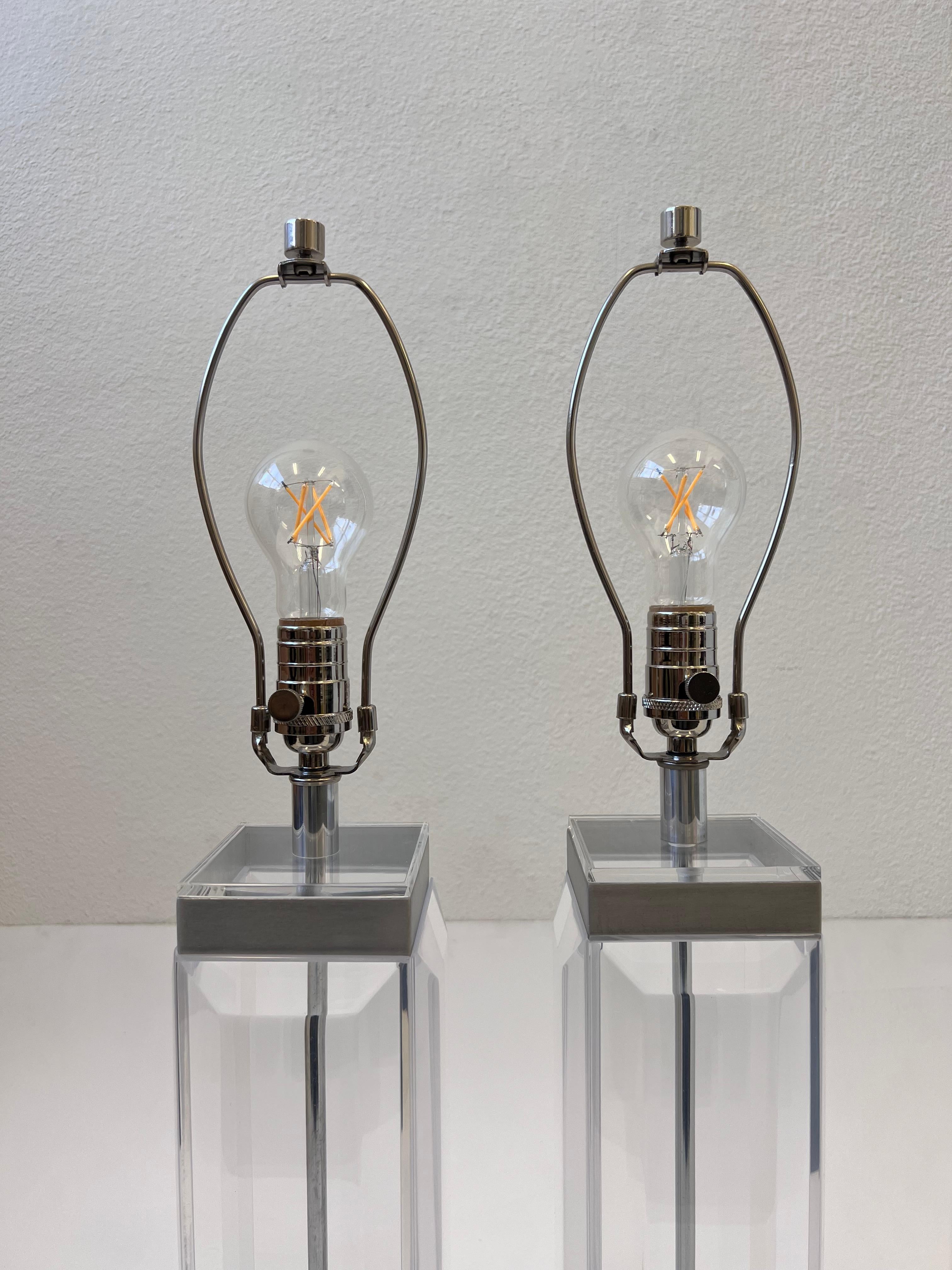 Brushed Pair of Lucite and Chrome Table Lamps in the Manner of Charles Hollis Jones For Sale