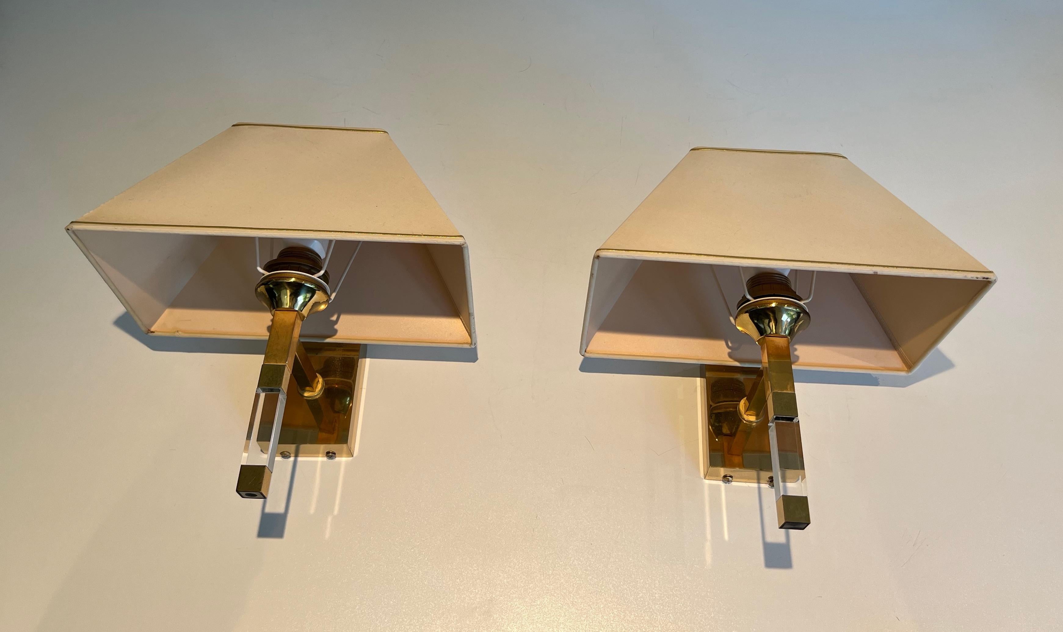 Pair of Lucite and Gilt Wall Sconces, circa 1970 For Sale 4