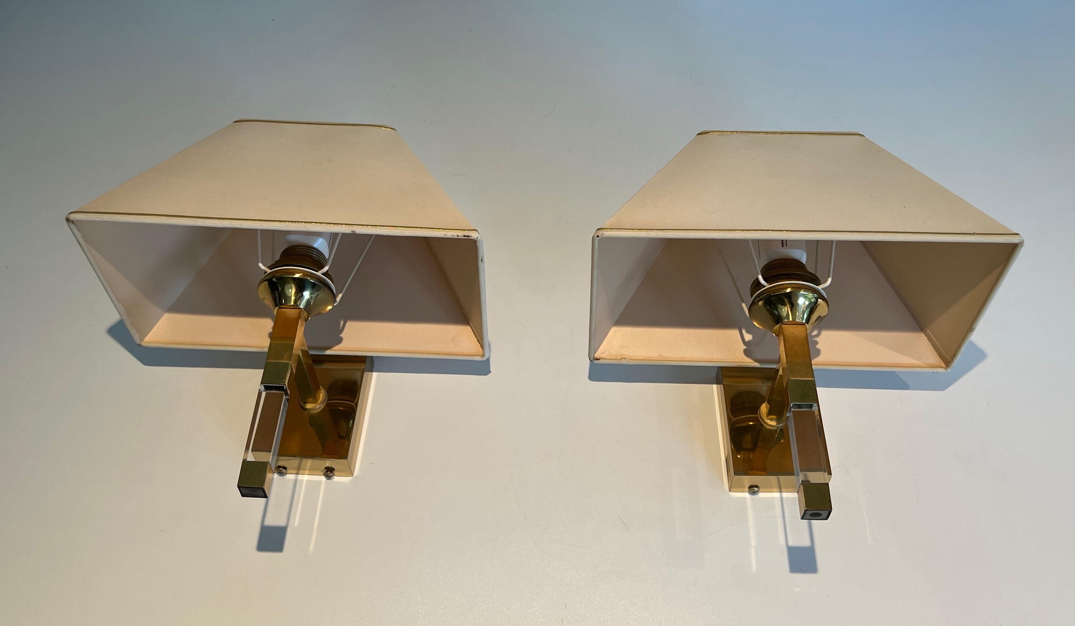 Mid-Century Modern Pair of Lucite and Gilt Wall Sconces, circa 1970 For Sale