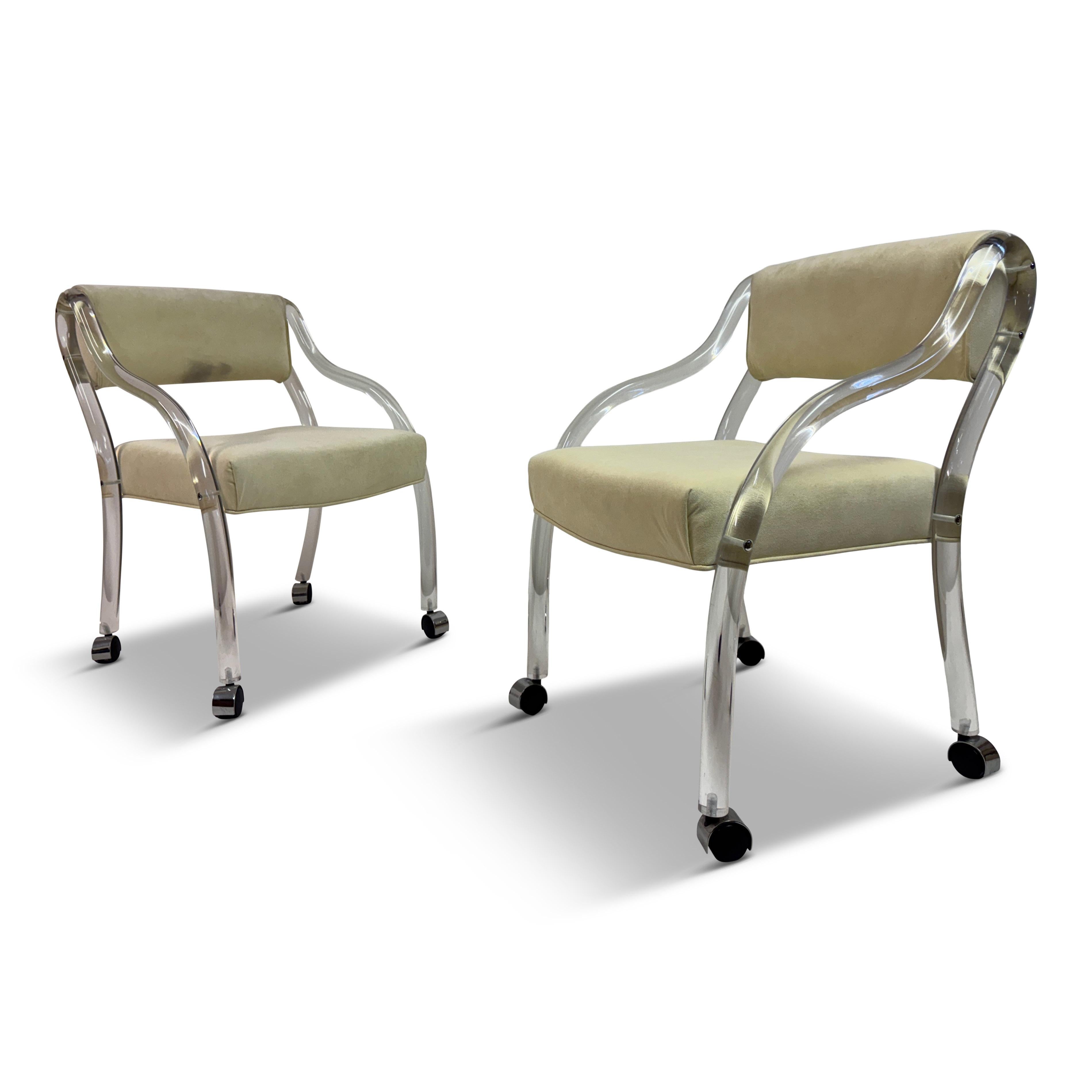 Paar Lucite-Sessel, amerikanisch, CIRCA 1970er-1980er Jahre im Angebot 7