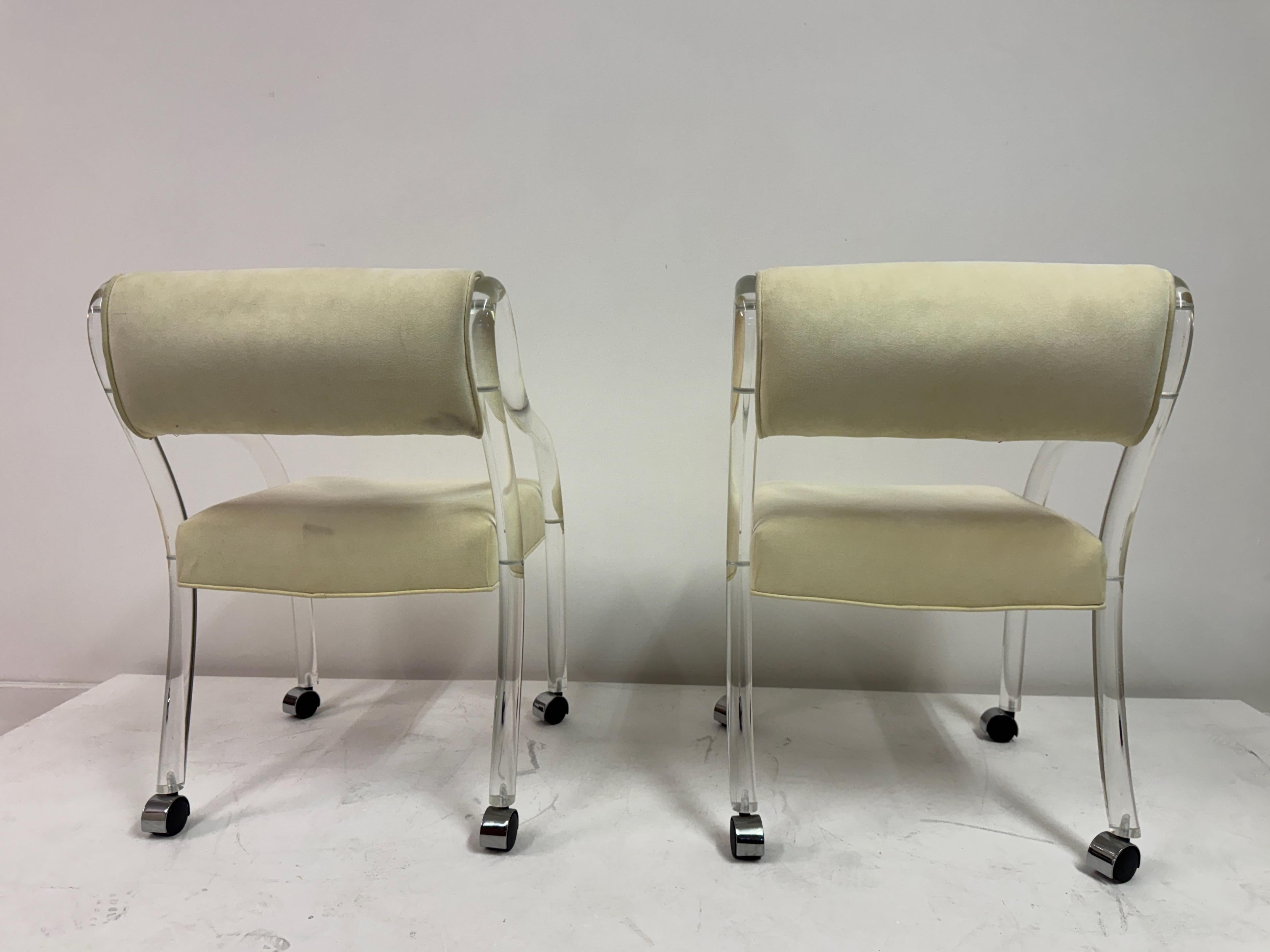 Paar Lucite-Sessel, amerikanisch, CIRCA 1970er-1980er Jahre im Angebot 2
