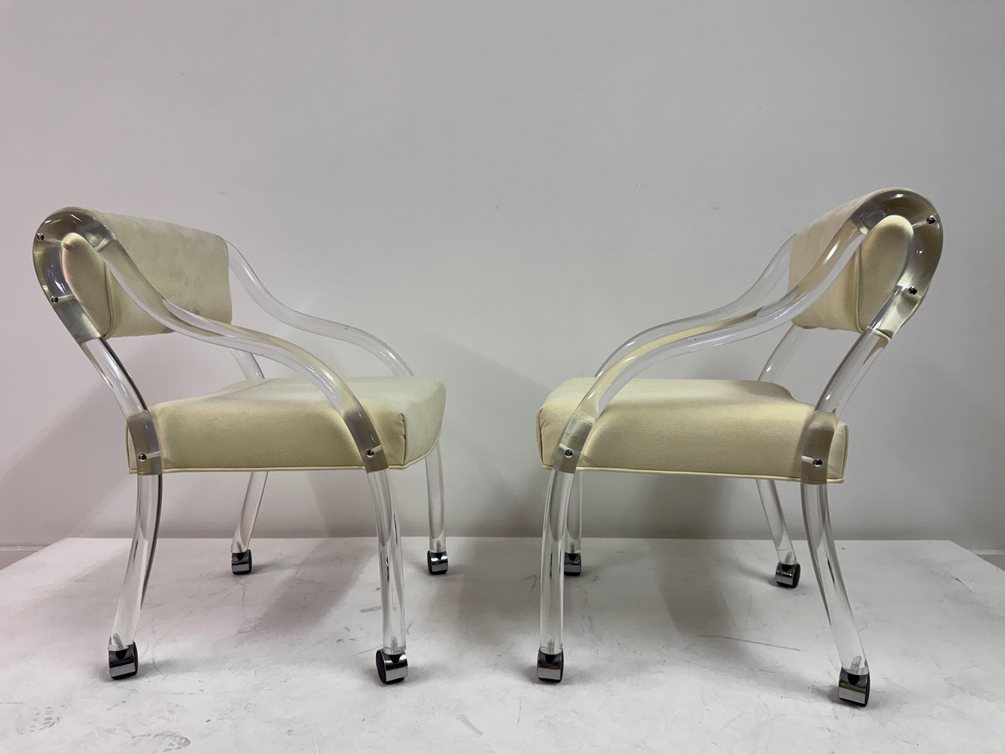Paar Lucite-Sessel, amerikanisch, CIRCA 1970er-1980er Jahre im Angebot 4