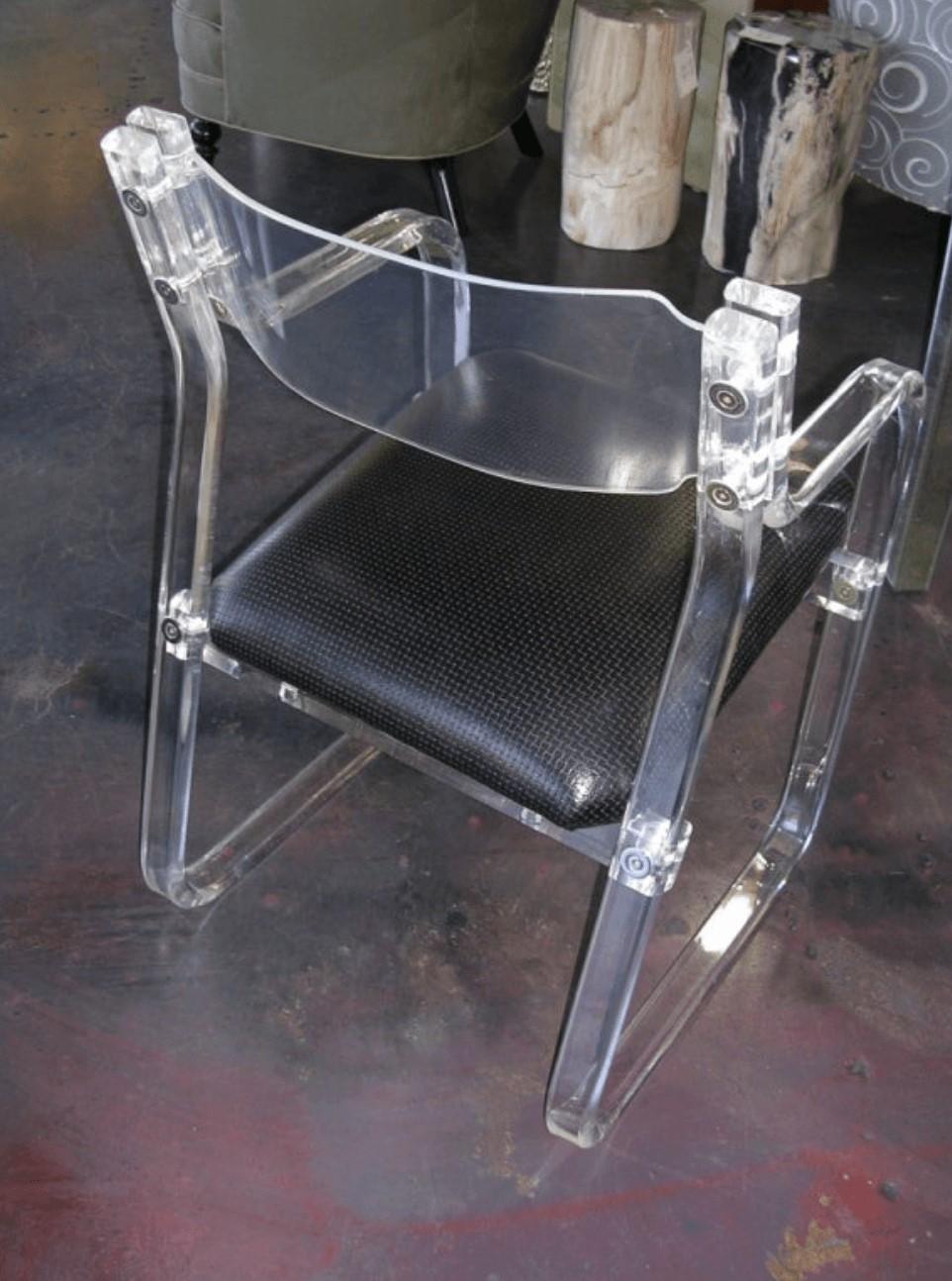 Pair of Lucite Armchairs In Good Condition For Sale In Los Angeles, CA
