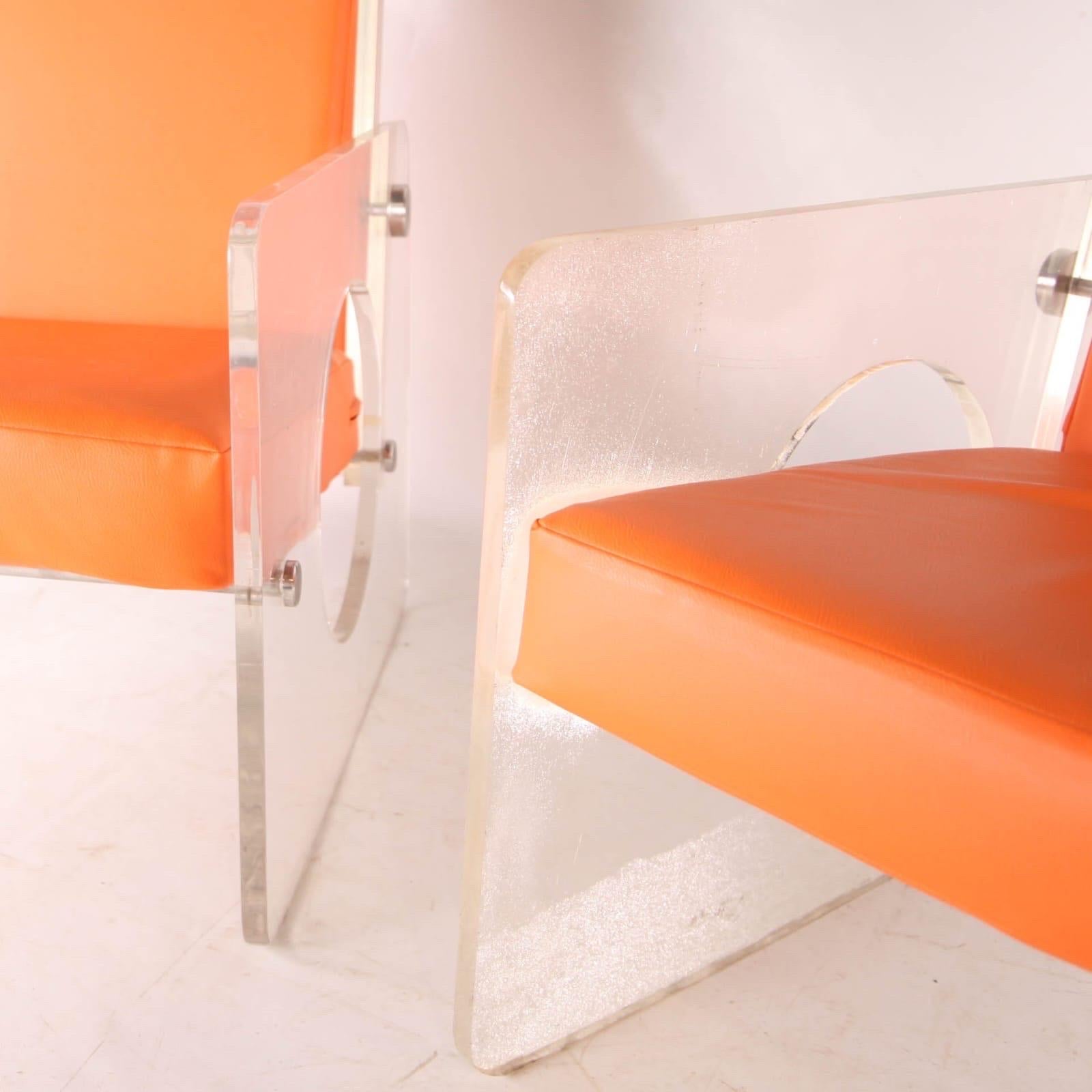 Acrilico Coppia di poltrone in lucite in vendita
