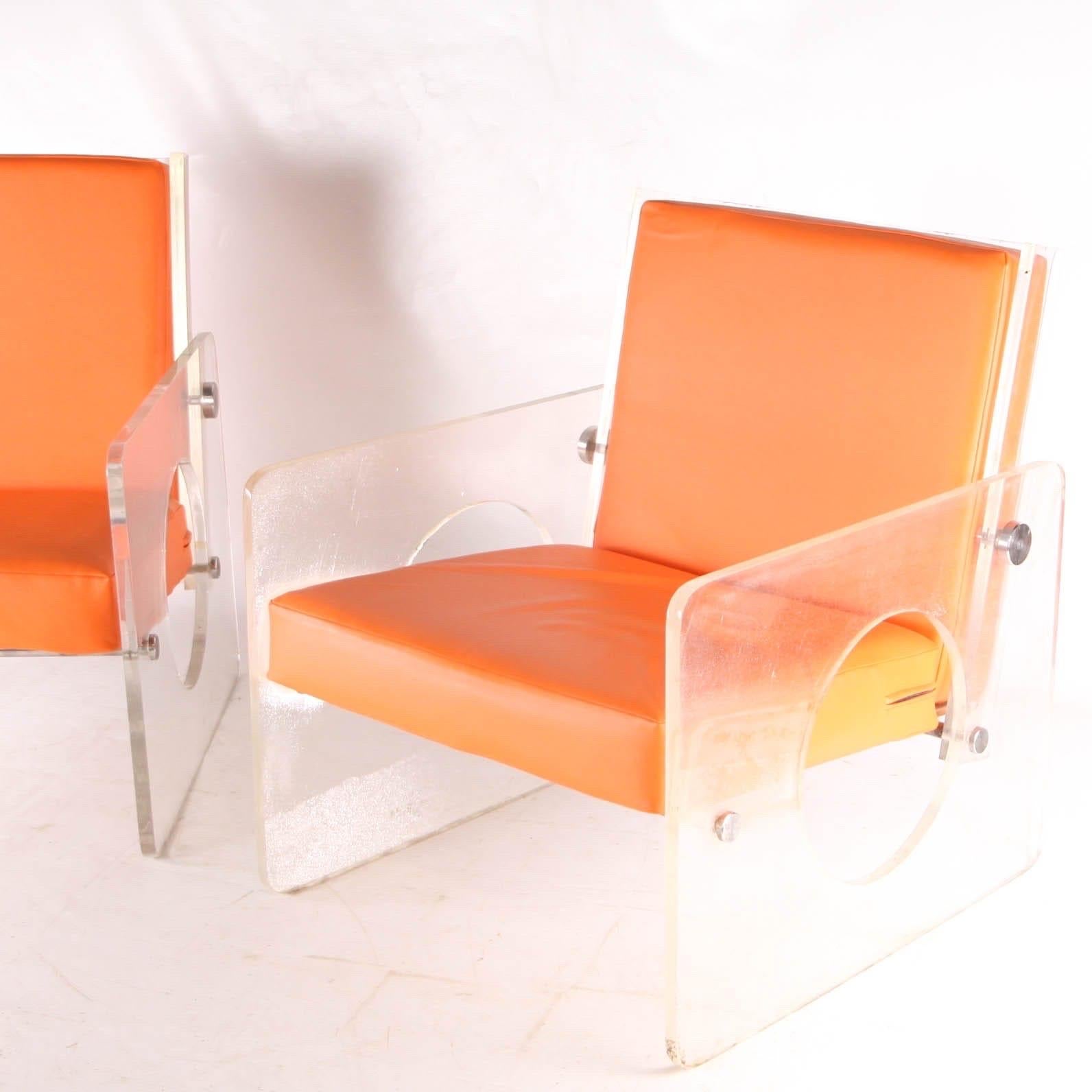 Coppia di poltrone in lucite in vendita 2