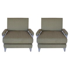 Pareja de Sillones de Lucite con Herrajes de Latón y Tapicería Nueva. EE.UU. Década de 1980.