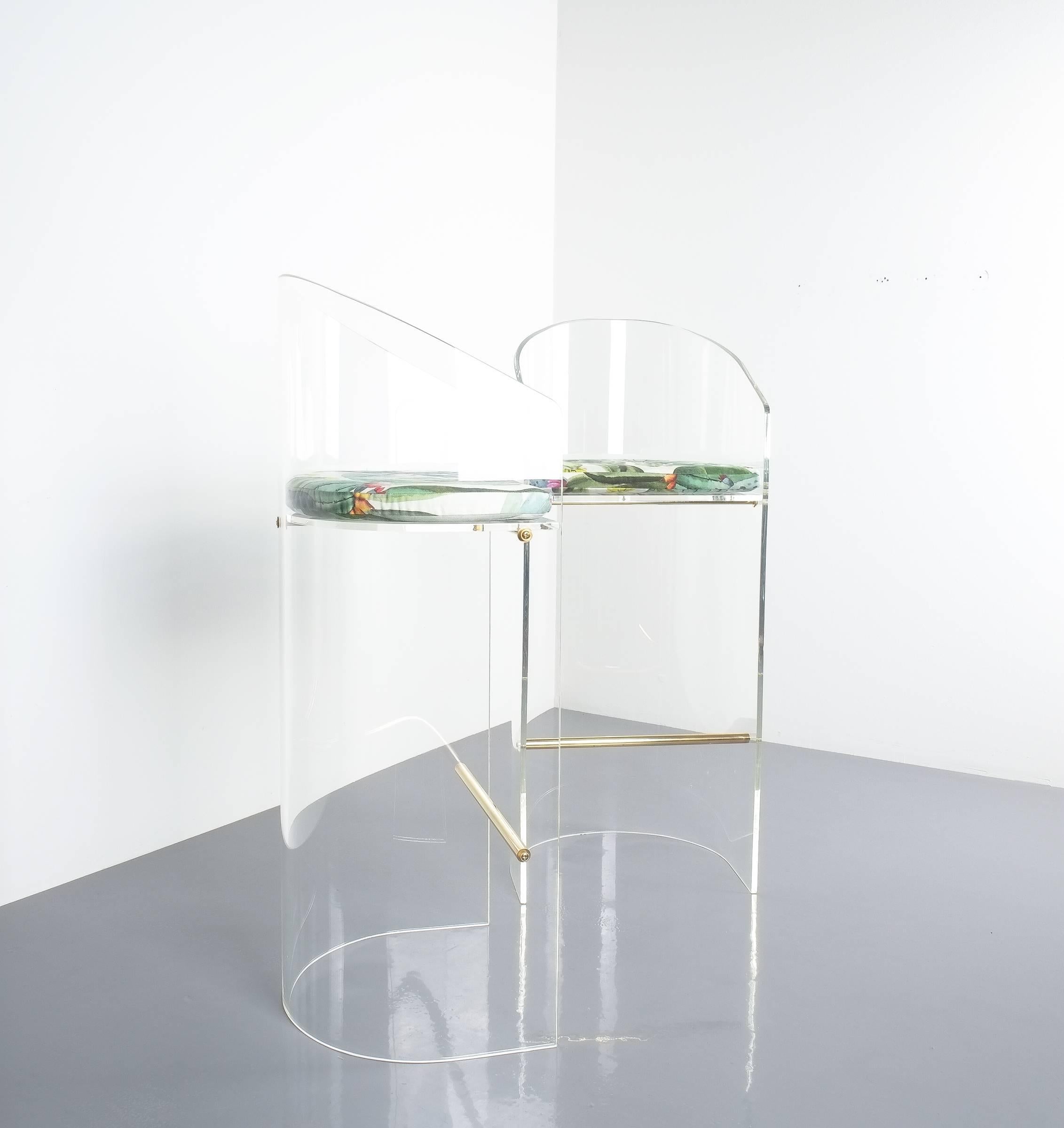 Pair of Lucite Brass Bar Stools Style Charles Hollis Jones, 1960 6