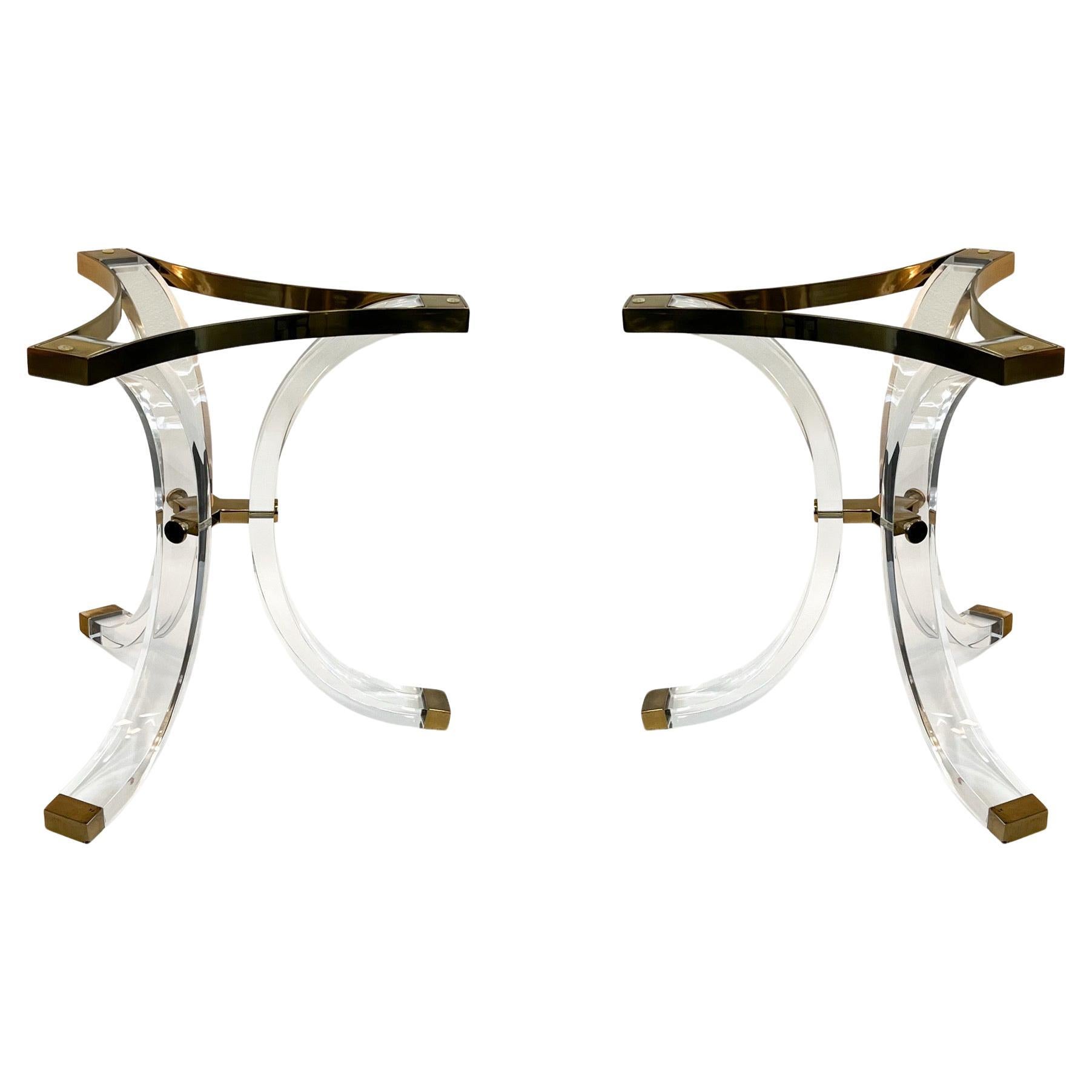 Paire de bases de tables de salle à manger Regency en lucite et laiton par Charles Hollis Jones