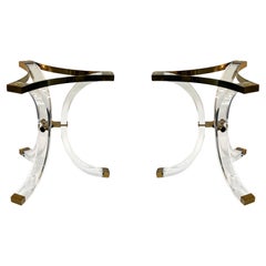 Paire de bases de tables de salle à manger Regency en lucite et laiton par Charles Hollis Jones