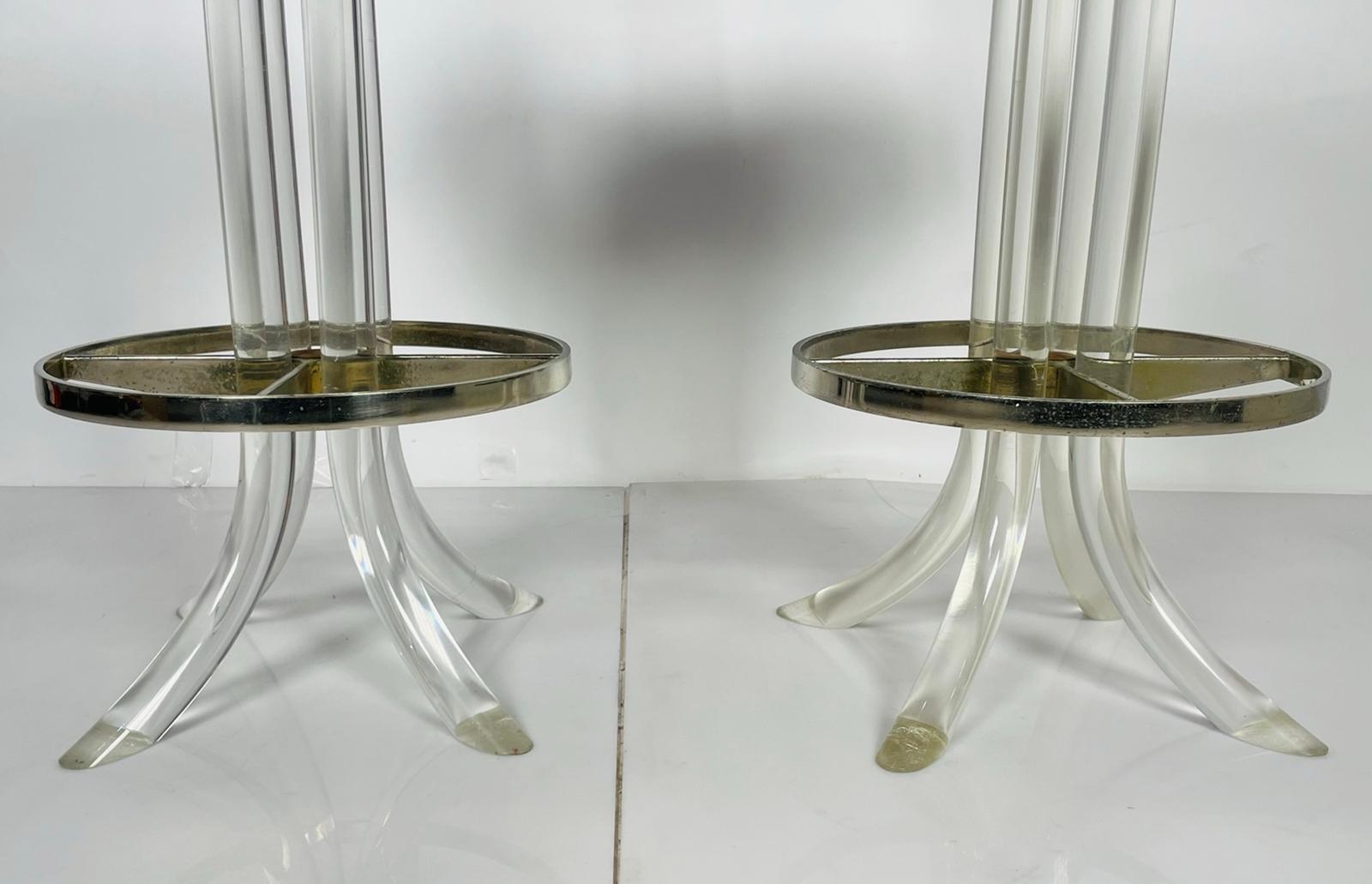 Paire de tabourets de bar en lucite et chrome d'après Charles Hollis Jones, États-Unis, années 1970 en vente 3
