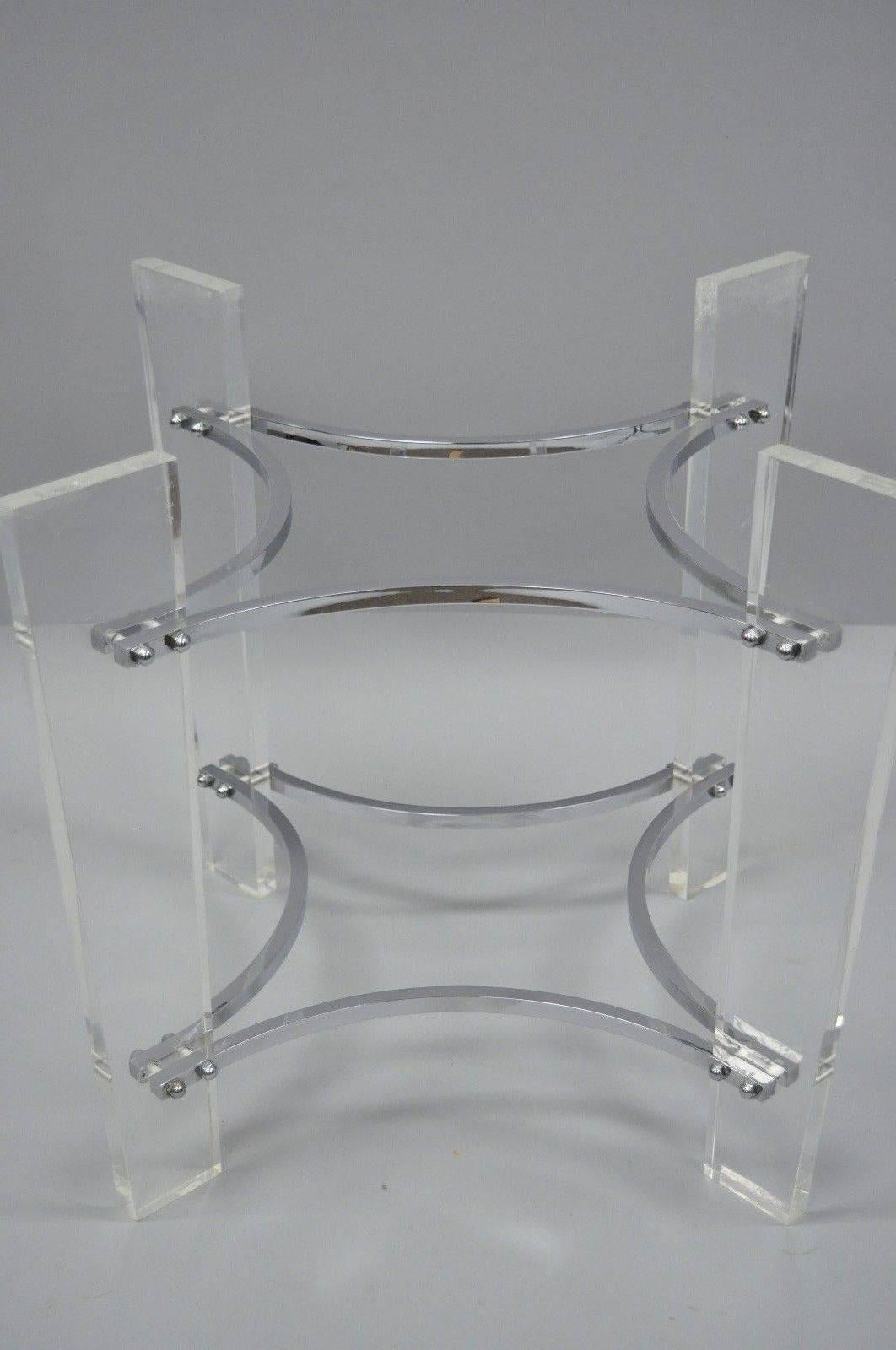 Pair of Lucite & Chrome Sculptural Mid-Century Modern End Table Bases In Good Condition For Sale In Philadelphia, PA