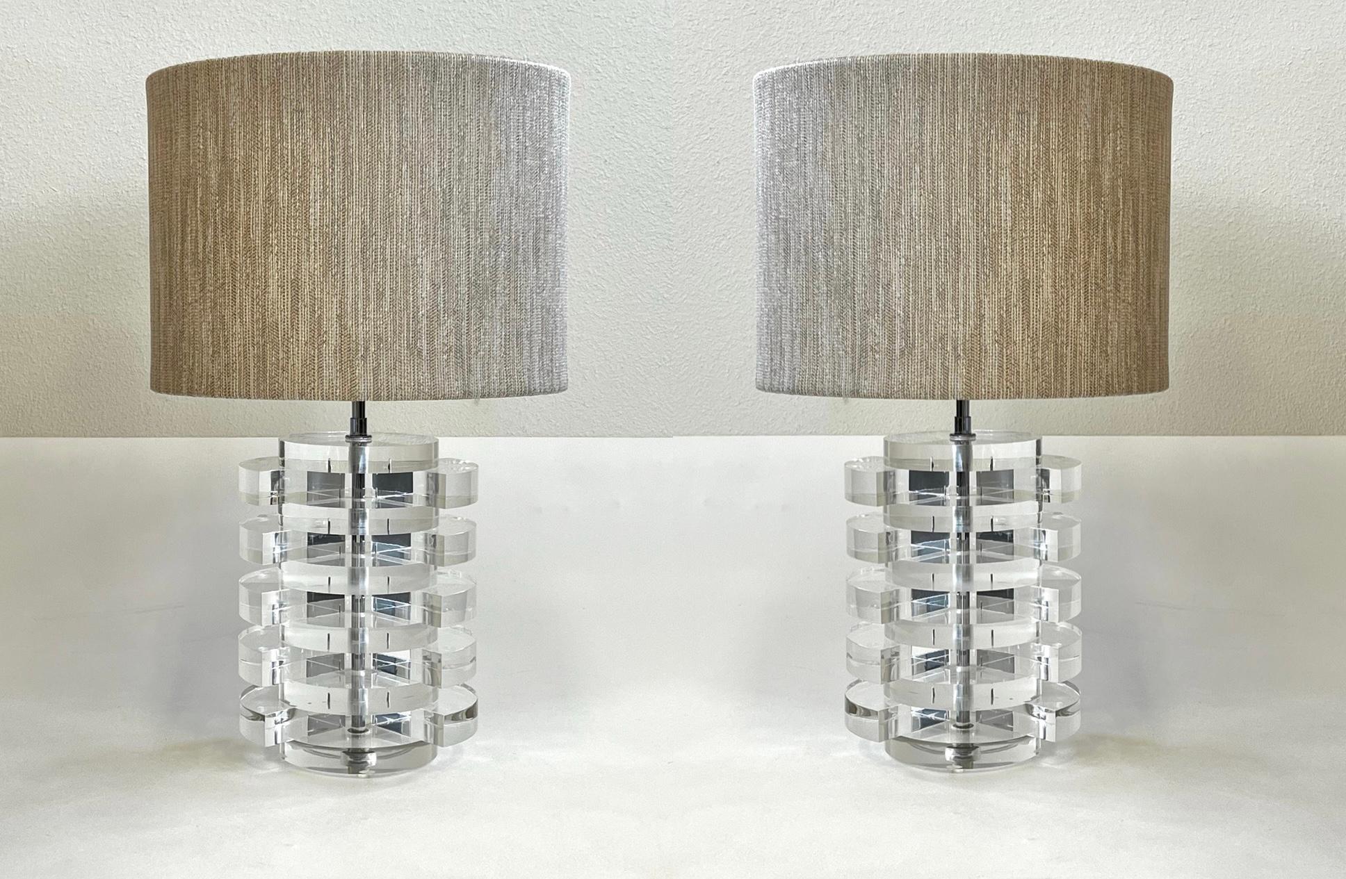 Pair of Lucite & Chrome Table Lamps by Karl Springer For Sale 4