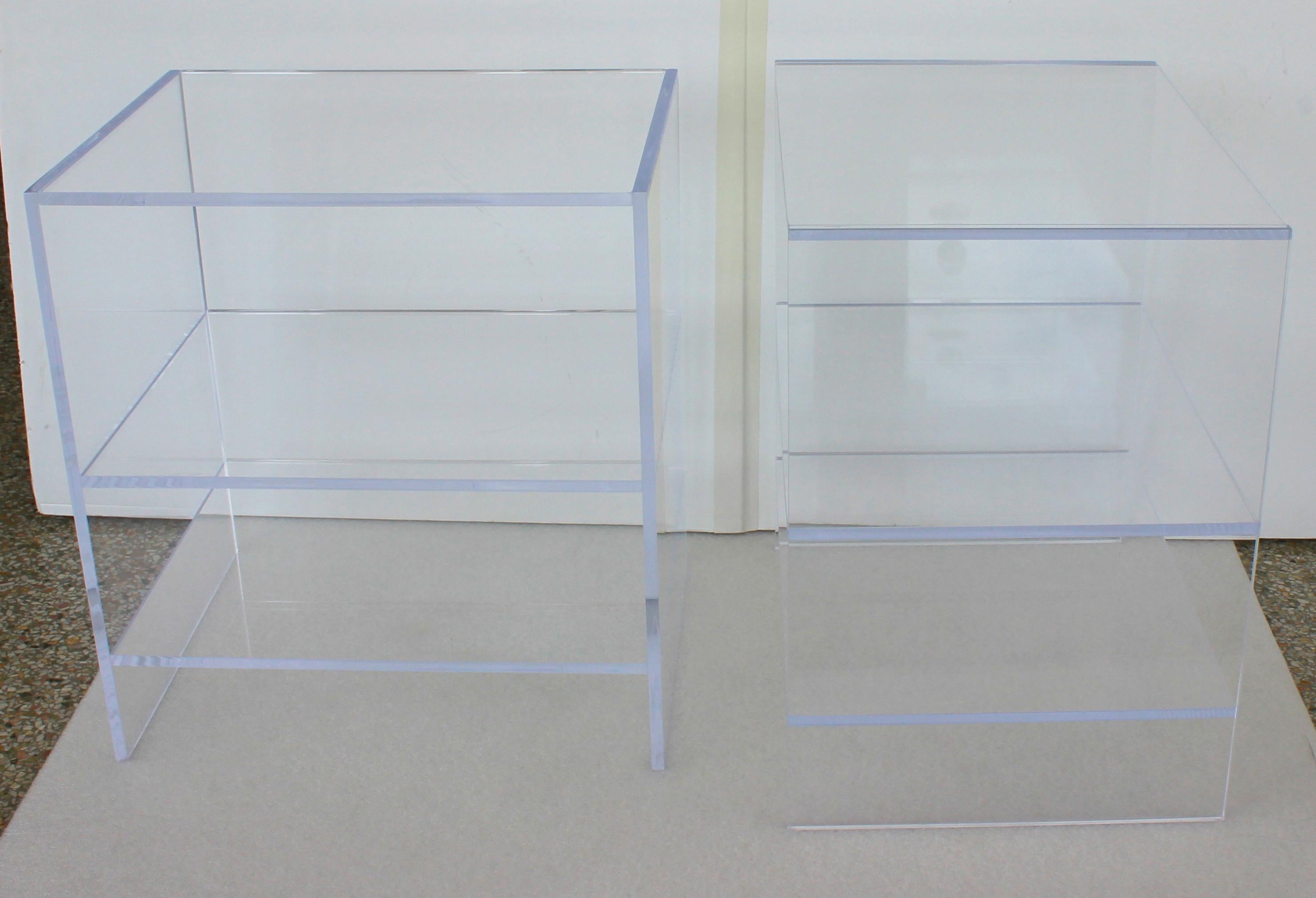 Pair of Lucite End Tables by Iconic Snob Galeries For Sale 4