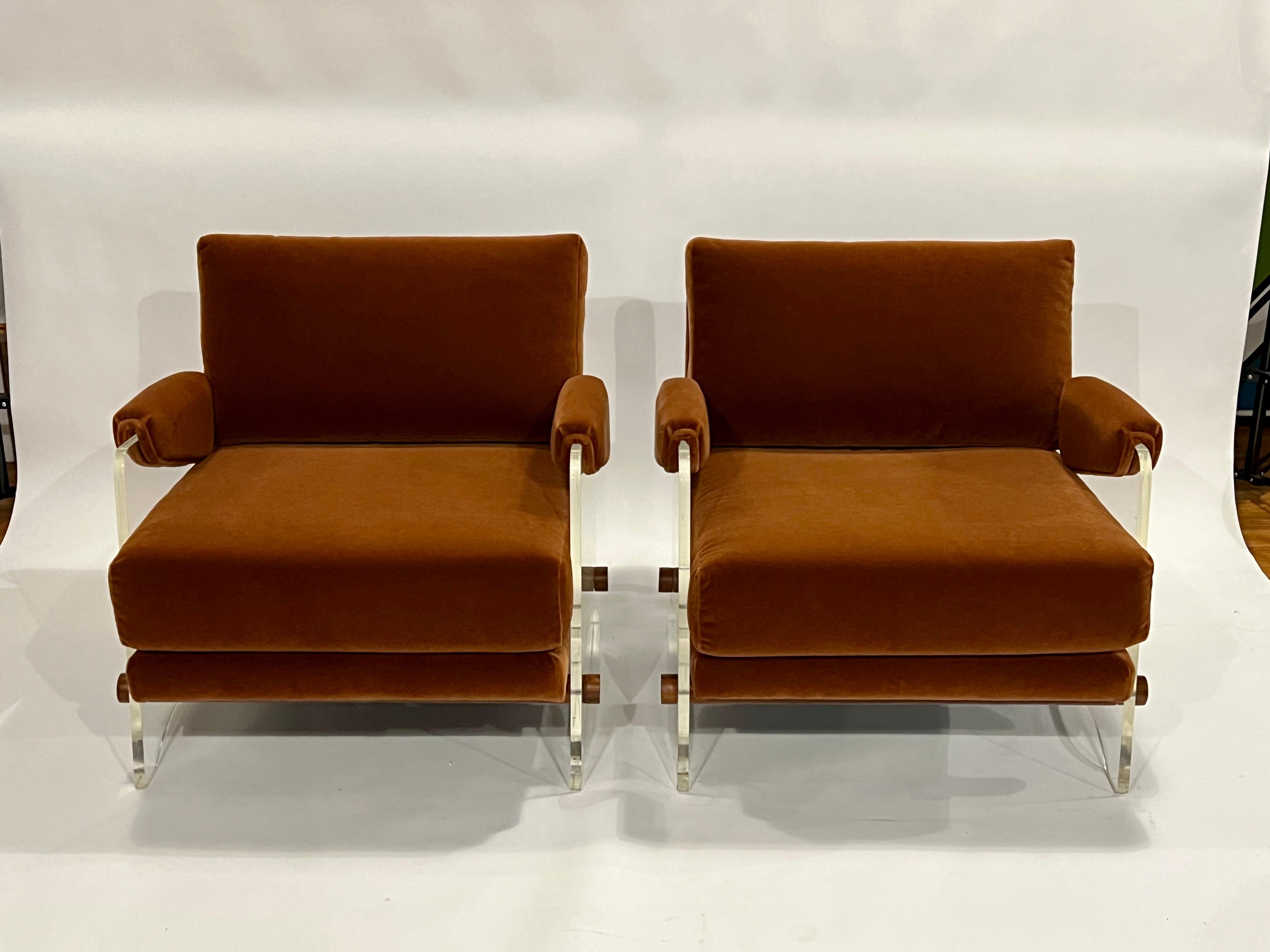American Pair of Lucite Lounge Chairs in Rust Mohair For Sale