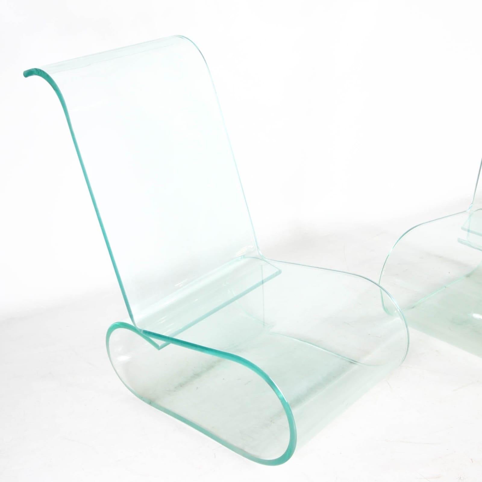 Paire de chaises d'appoint lucite en vente 7
