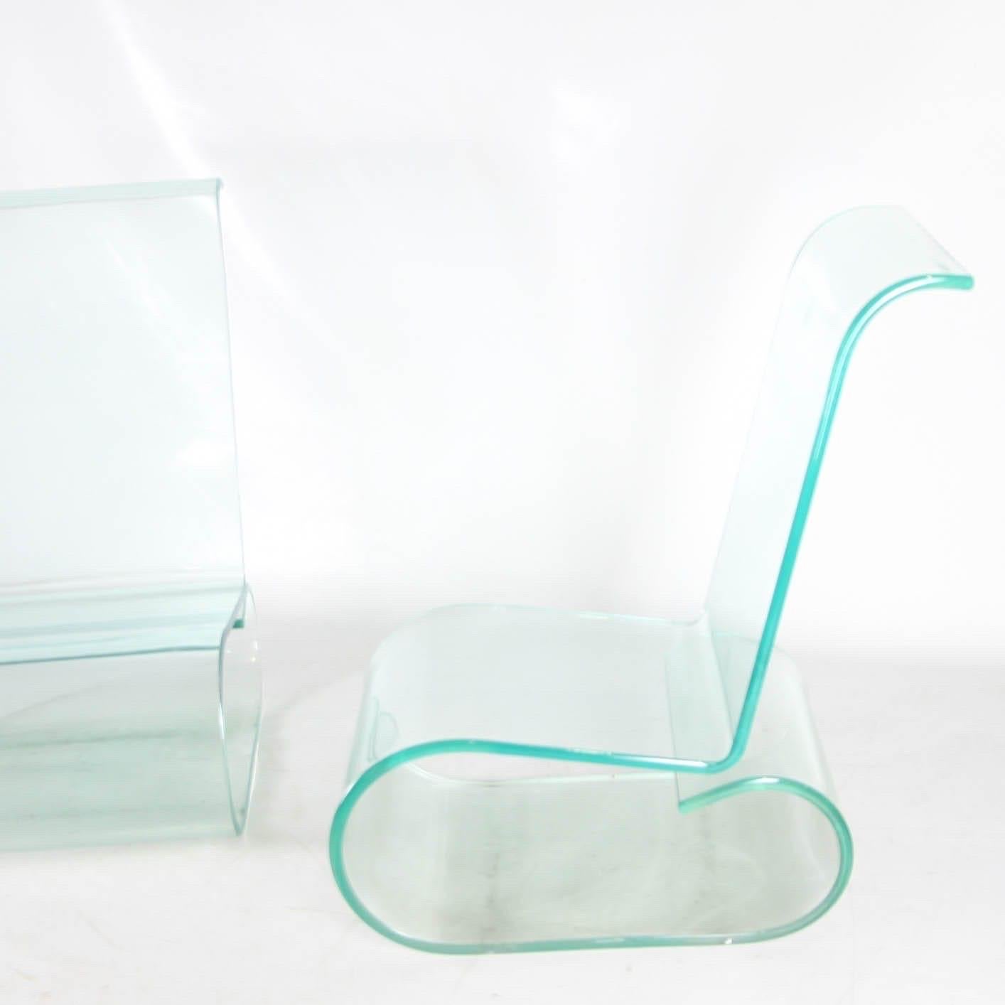 Paire de chaises d'appoint lucite en vente 2