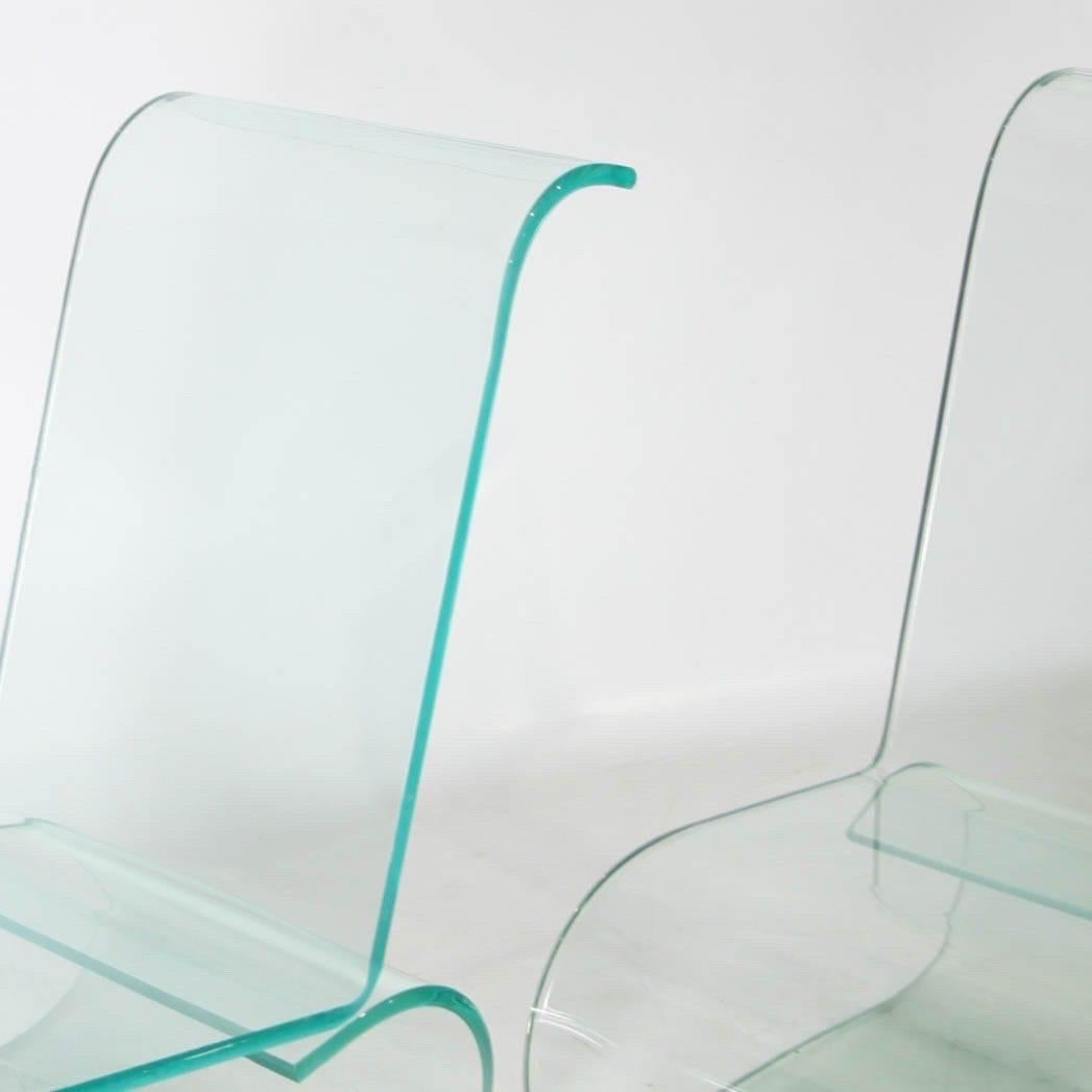 Paire de chaises d'appoint lucite en vente 3