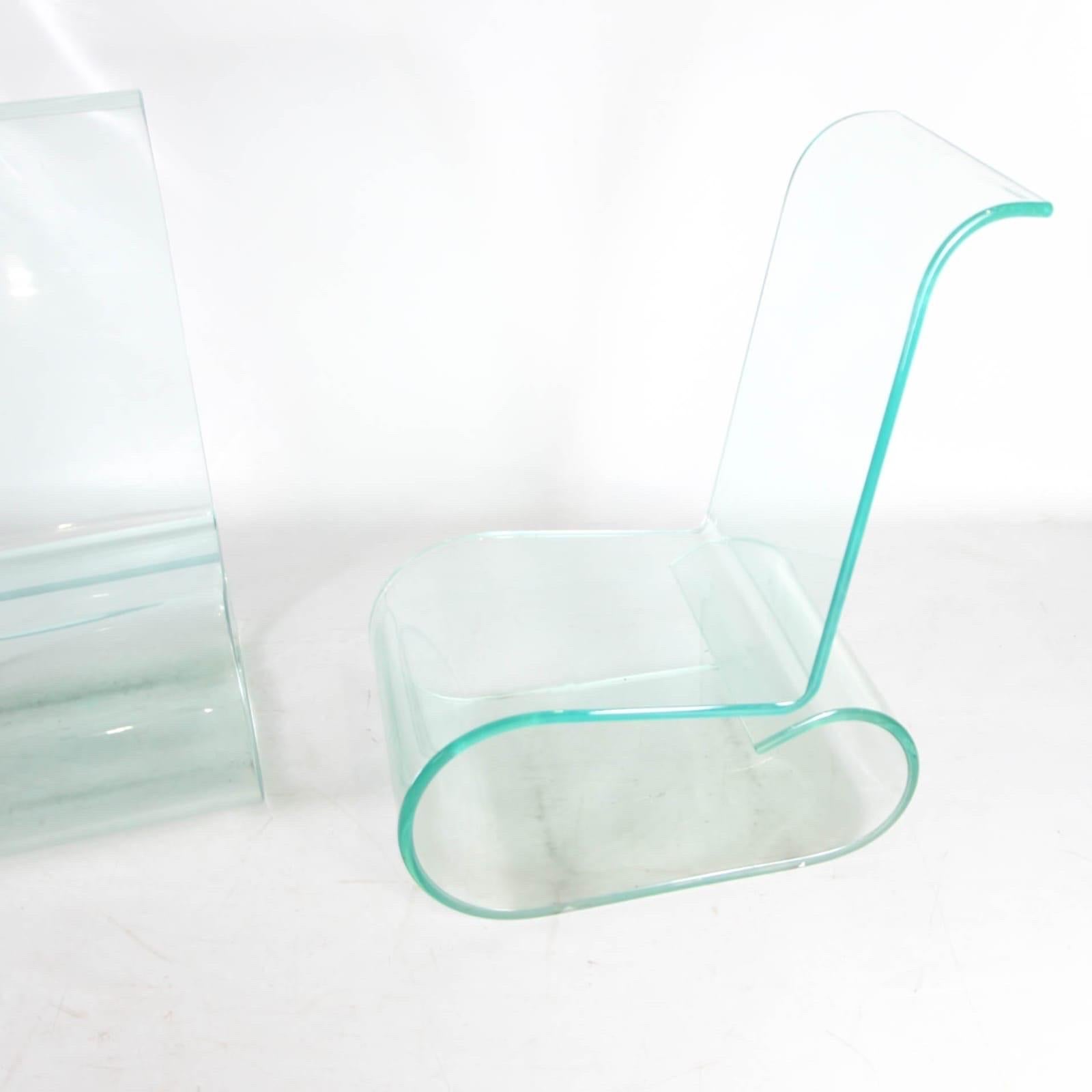 Paire de chaises d'appoint lucite en vente 4