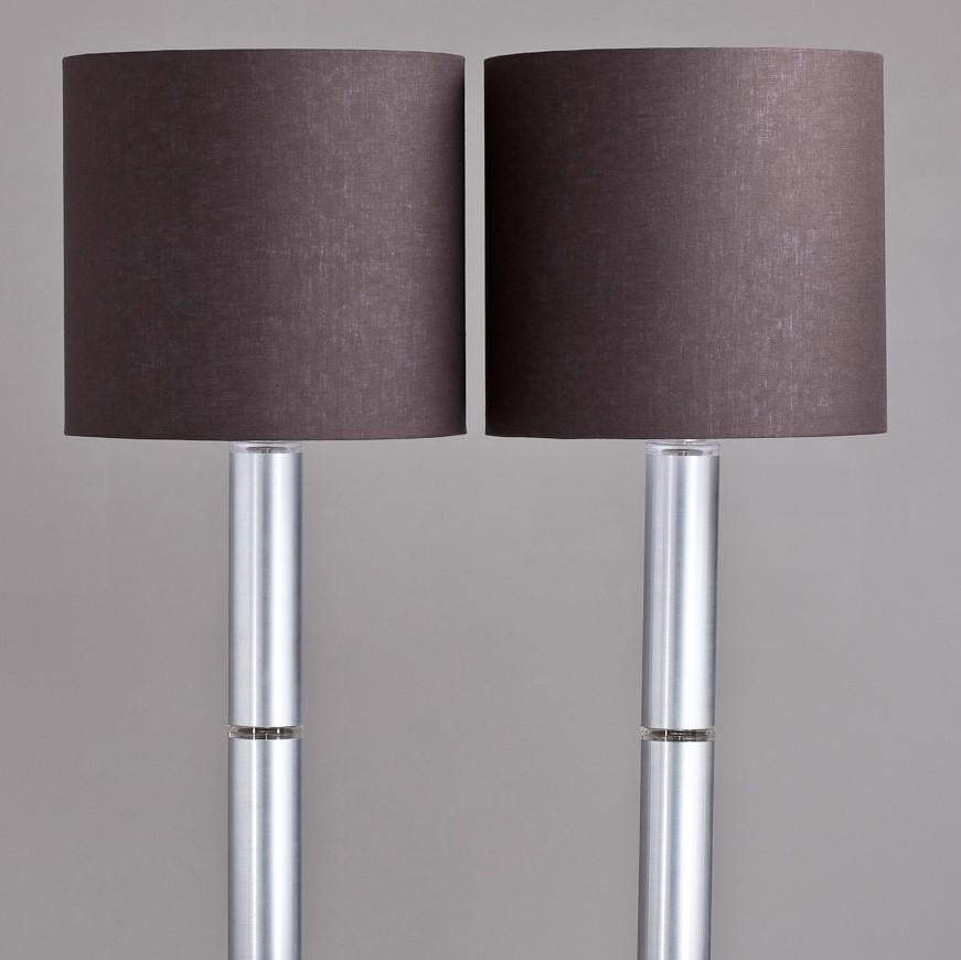 Unknown Pair of Lucite Table Lamps For Sale
