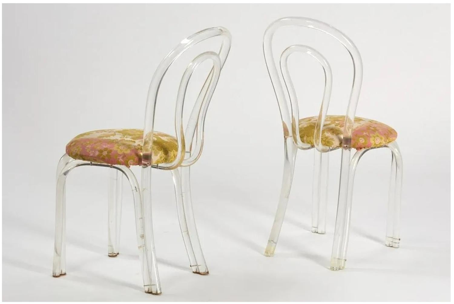 Mid-20th Century Pair of Lucite Vanity/Side Chairs in the Style of Dorothy Thorpe For Sale