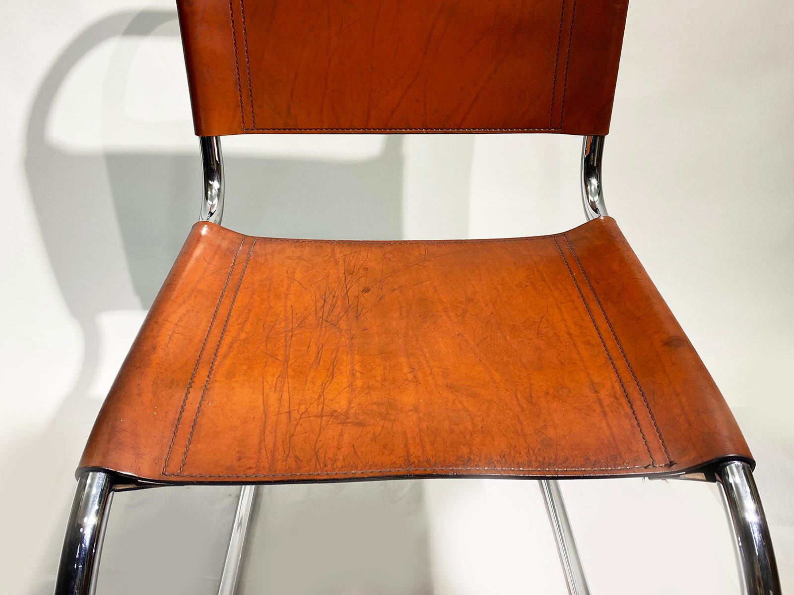 Paire de chaises cantilever Mr10 en cuir de Ludwig Mies van der Rohe, pour Thonet 1