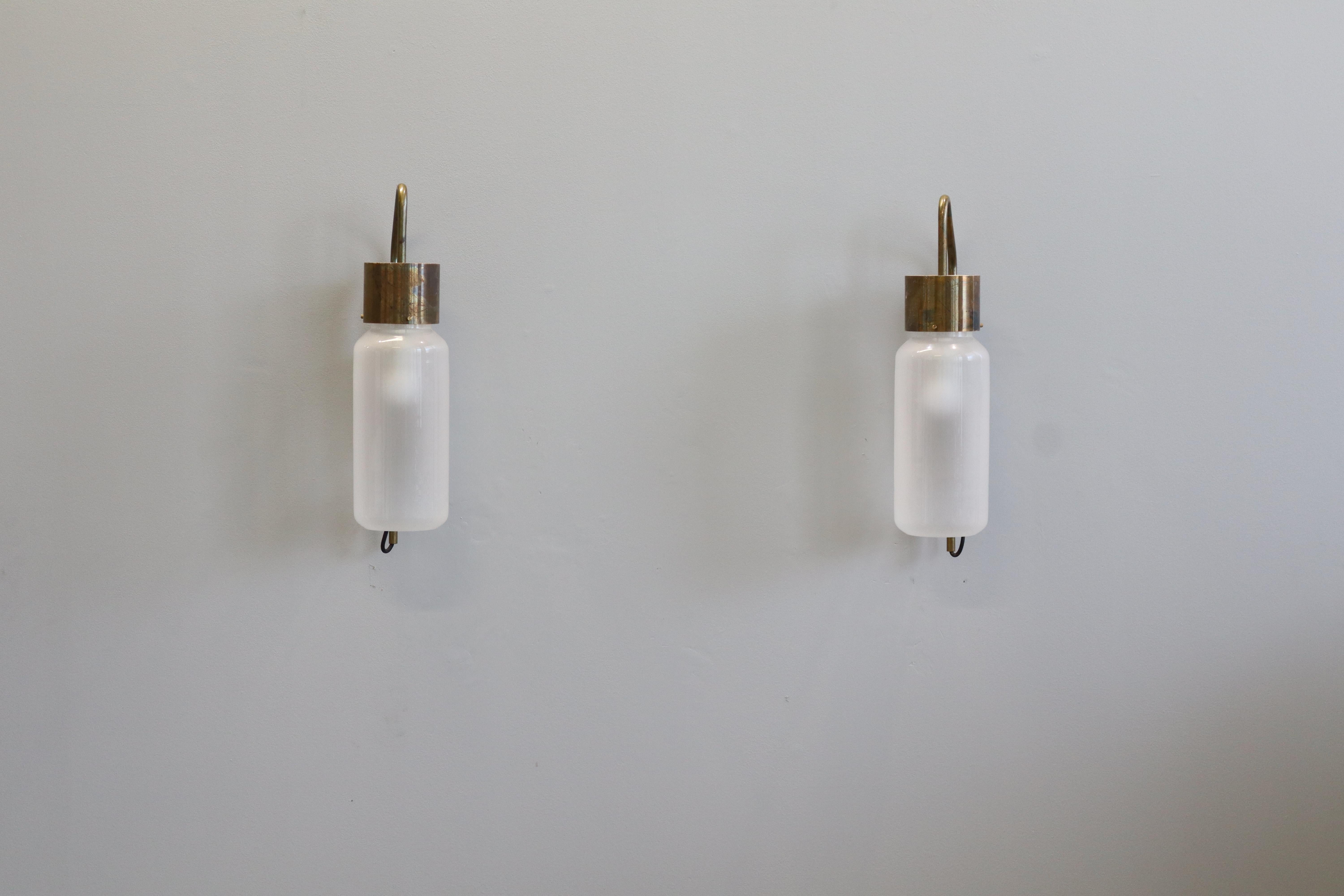 Pair of Luigi Caccia Dominioni Azucena LP10 Wall Lamps Sconces Brass, 1958 For Sale 5