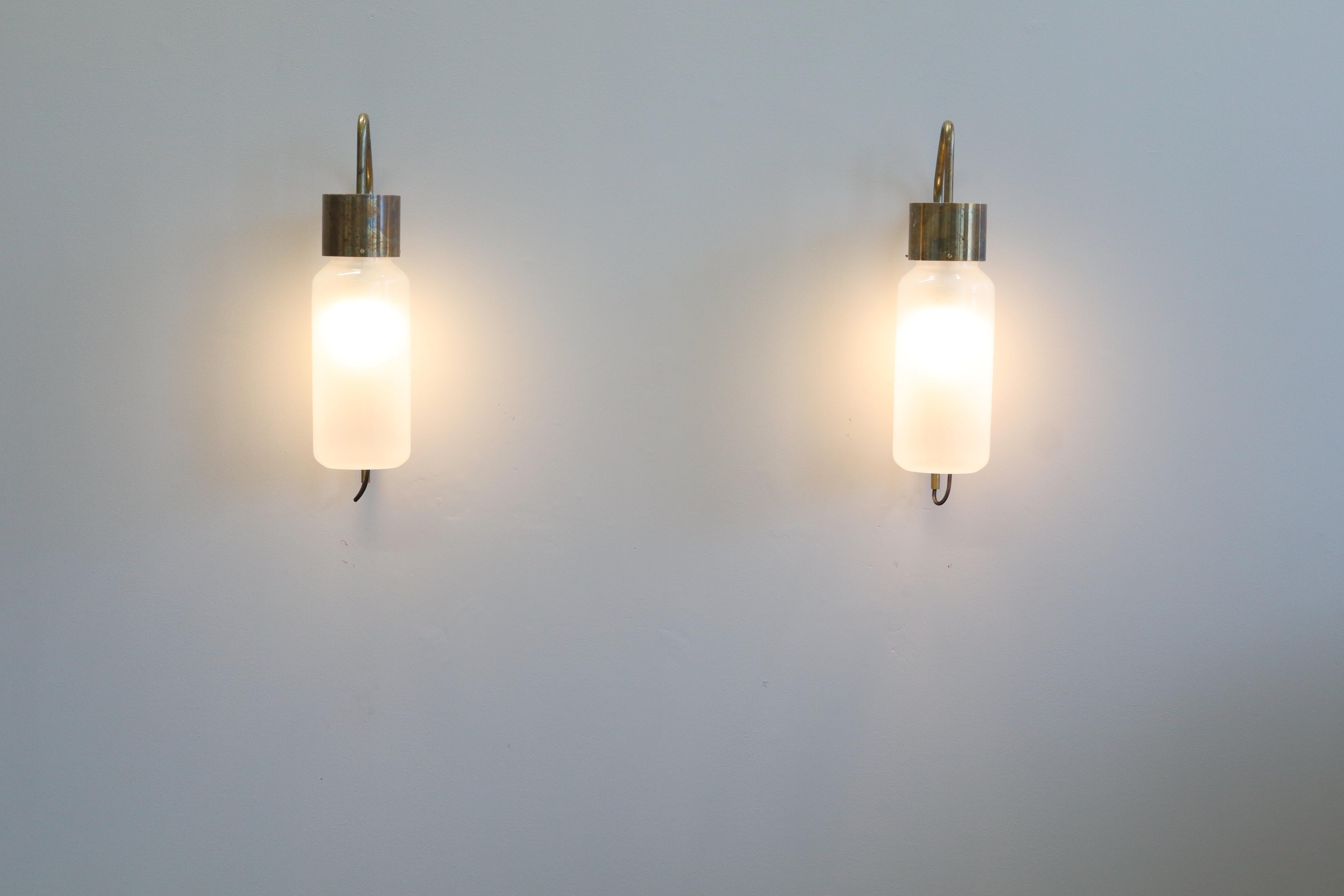 Pair of Luigi Caccia Dominioni Azucena LP10 Wall Lamps Sconces Brass, 1958 For Sale 7