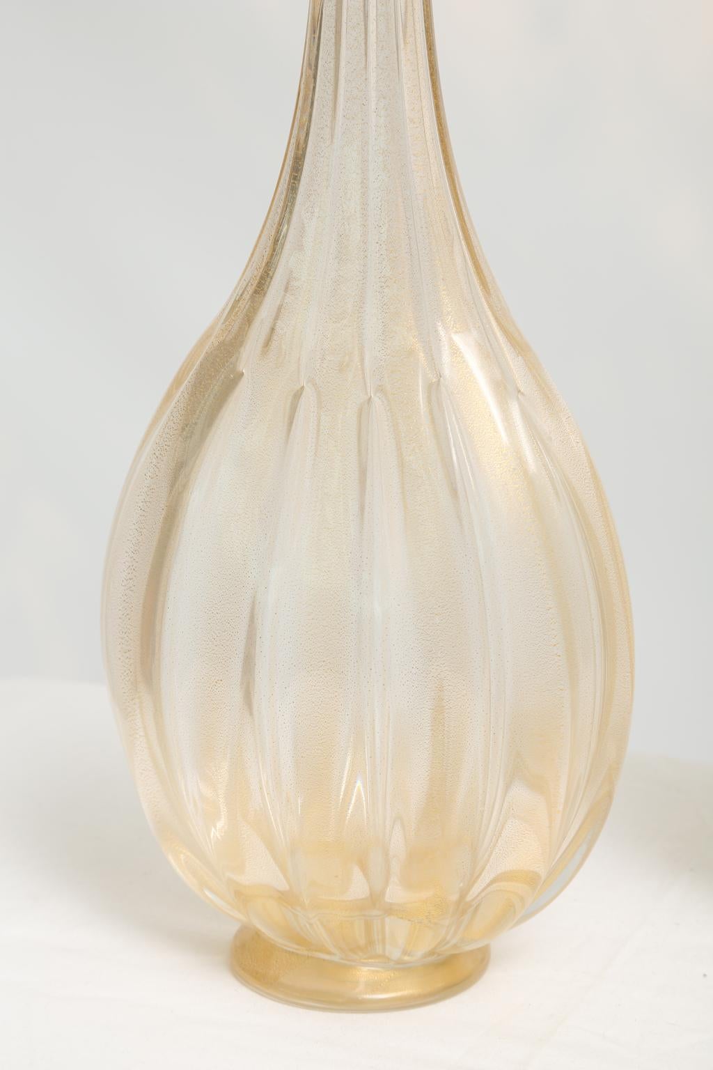 Pair of Luigi Mellara Murano Glass Bottles In Excellent Condition In West Palm Beach, FL