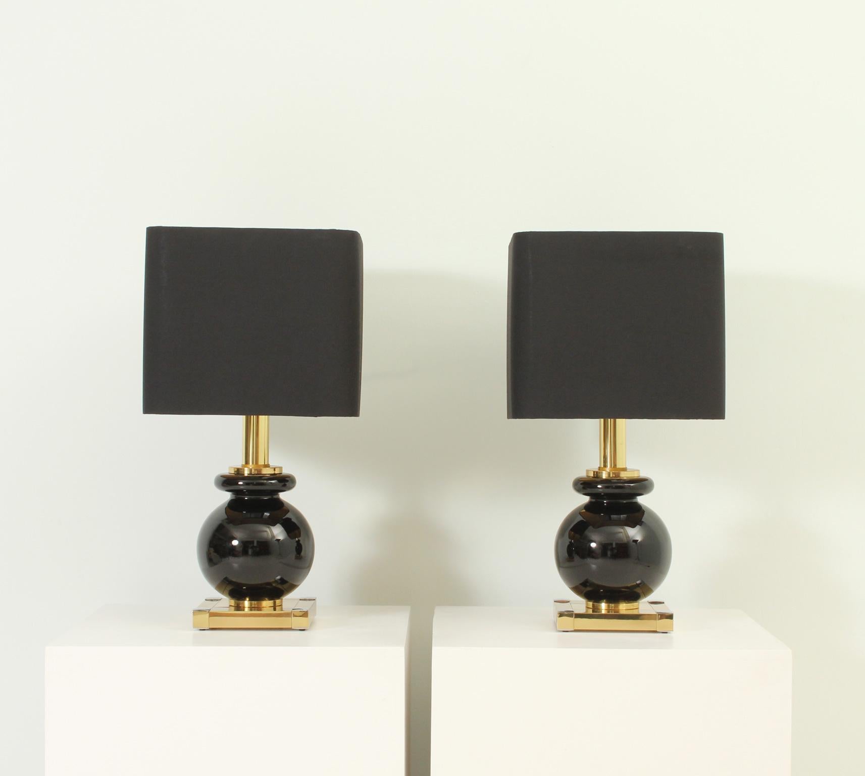 Modern Pair of Lumica Table Lamps in Brass and Glass, Spain, 1970's For Sale