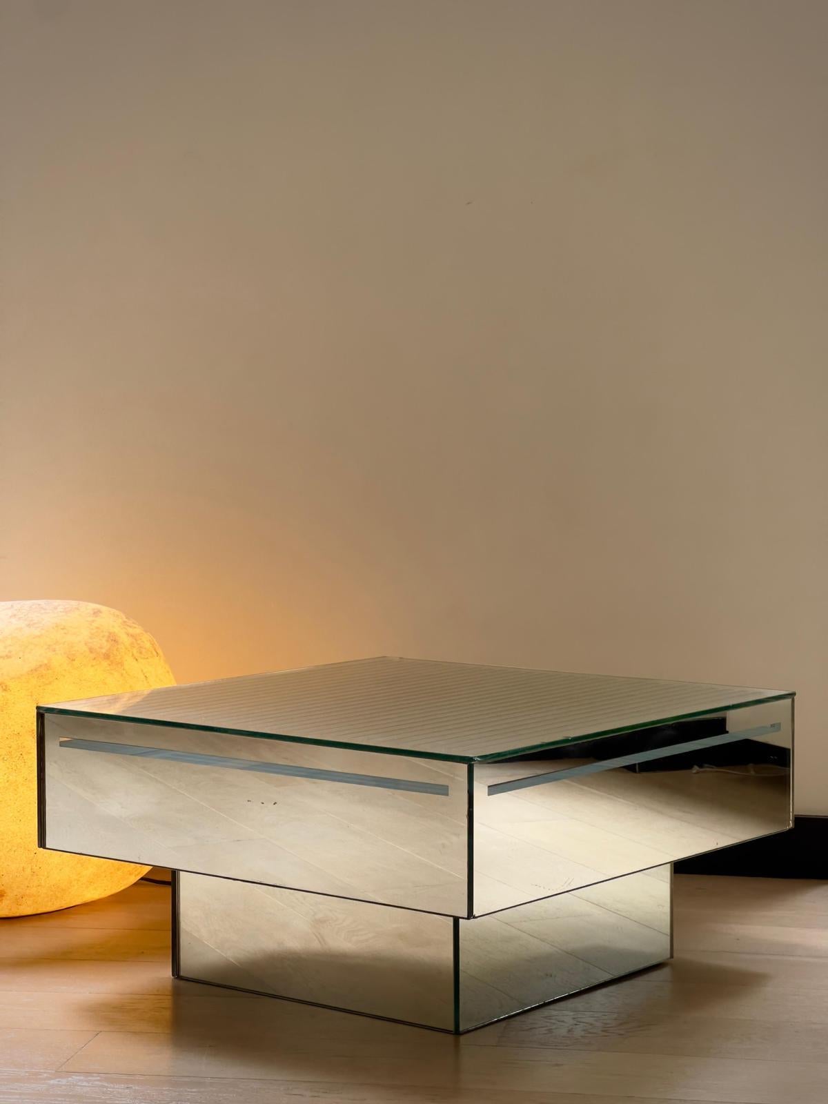 Late 20th Century Pair of luminous coffee tables - 70s attributed to Françoise Gilot France