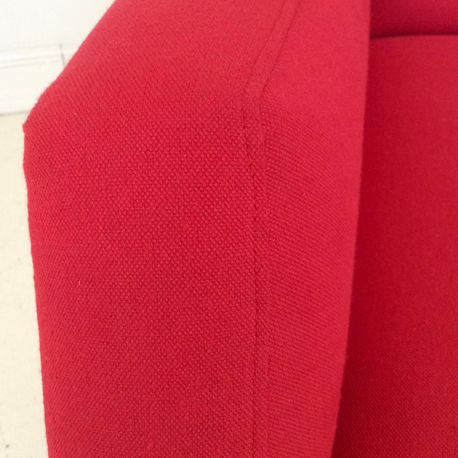 Pair of Red Armchairs, circa 1950, Italy For Sale 3