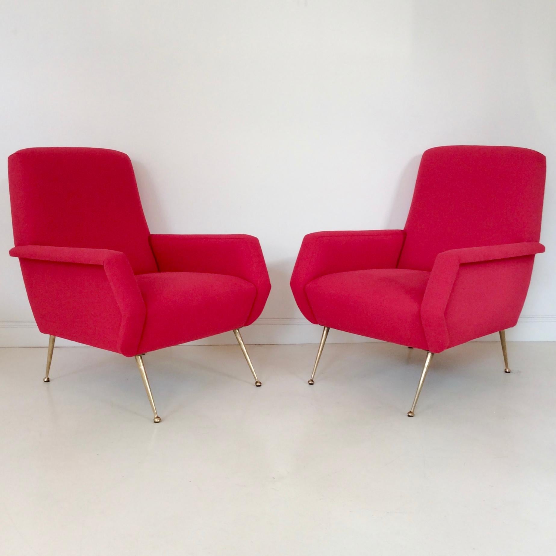 Paar rote Sessel, um 1950, Italien (Messing) im Angebot